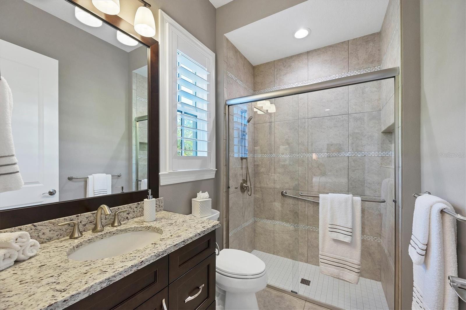 LAKE CLUB - Residential