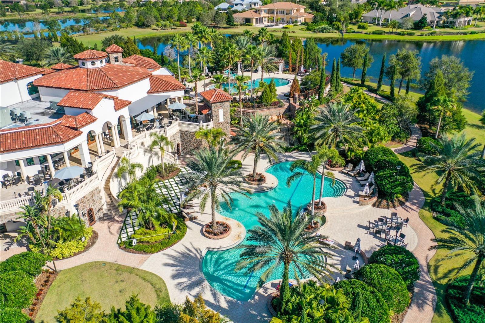 LAKE CLUB - Residential