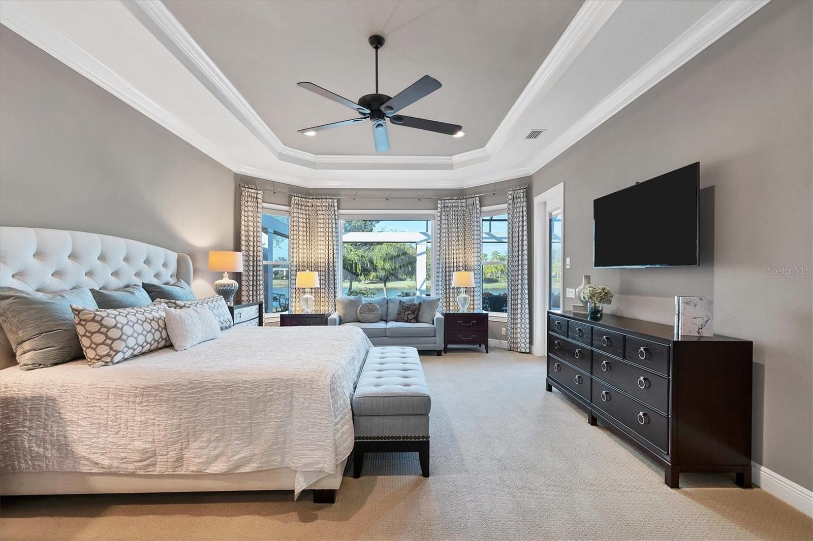 LAKE CLUB - Residential