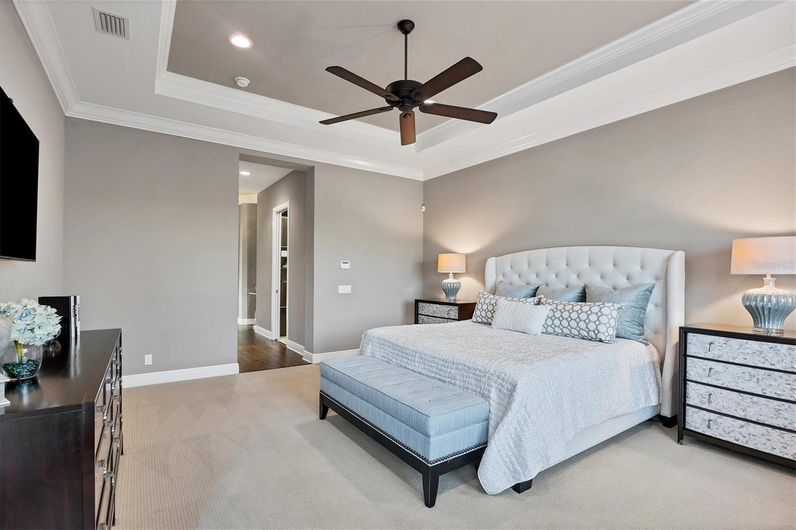 LAKE CLUB - Residential