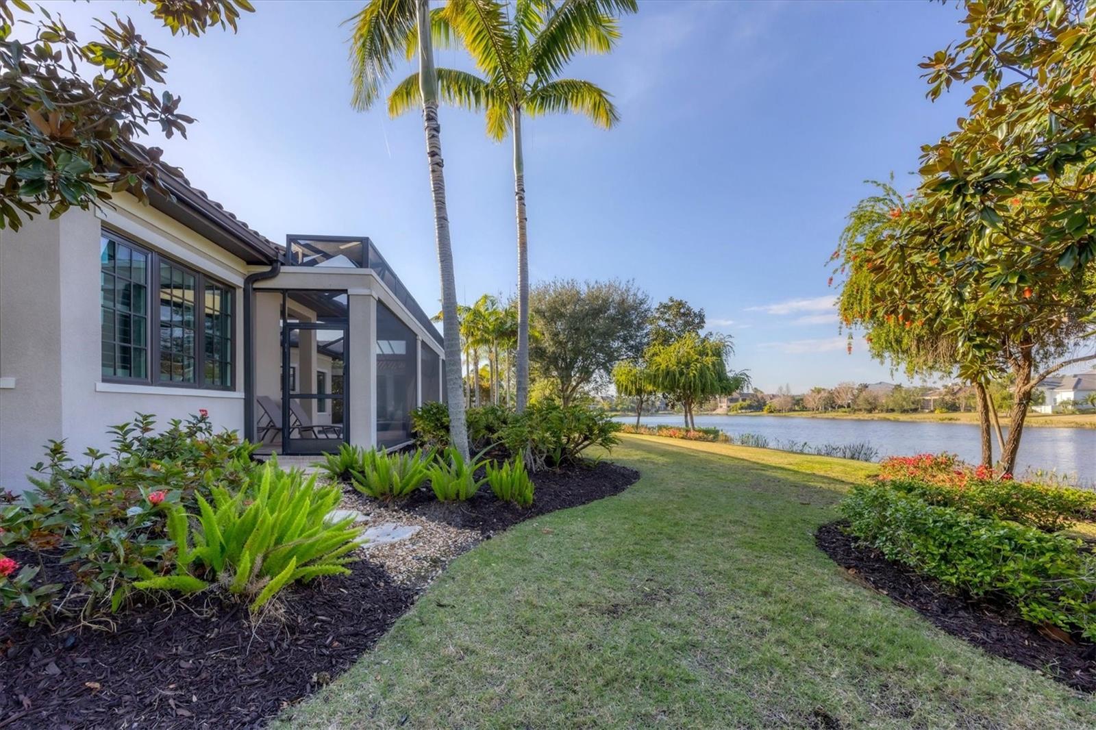 LAKE CLUB - Residential