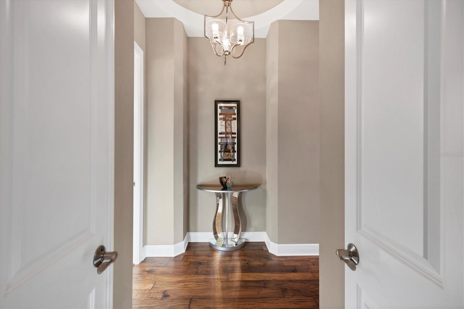 LAKE CLUB - Residential