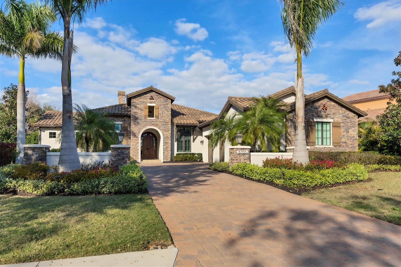 LAKE CLUB - Residential