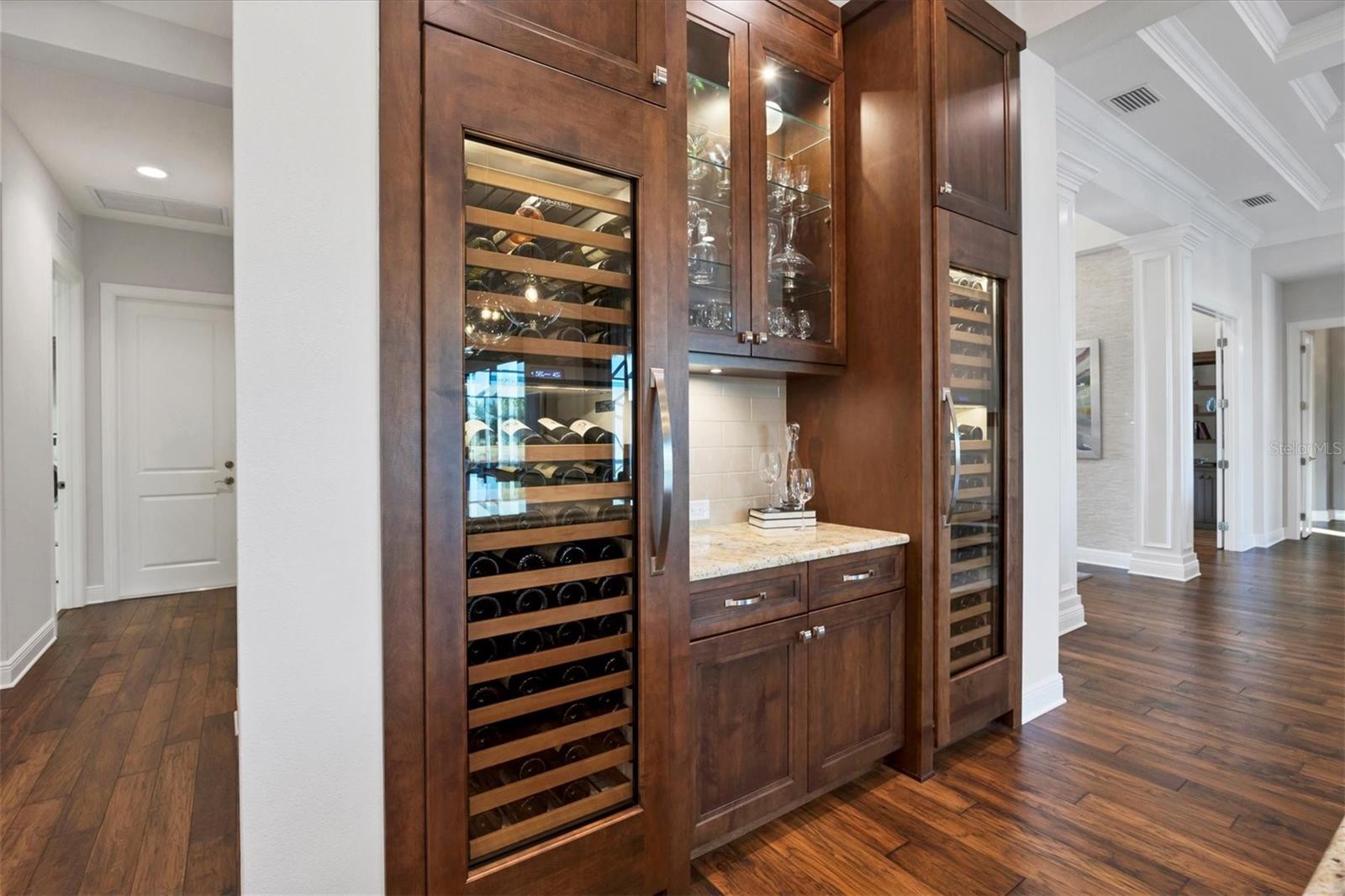 LAKE CLUB - Residential