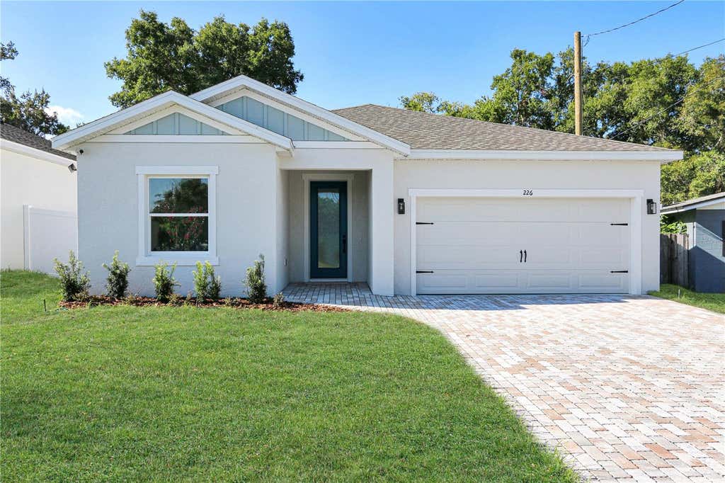 Photo of 226 W Herrick Avenue, Eustis, FL 32726 (MLS # O6434477)