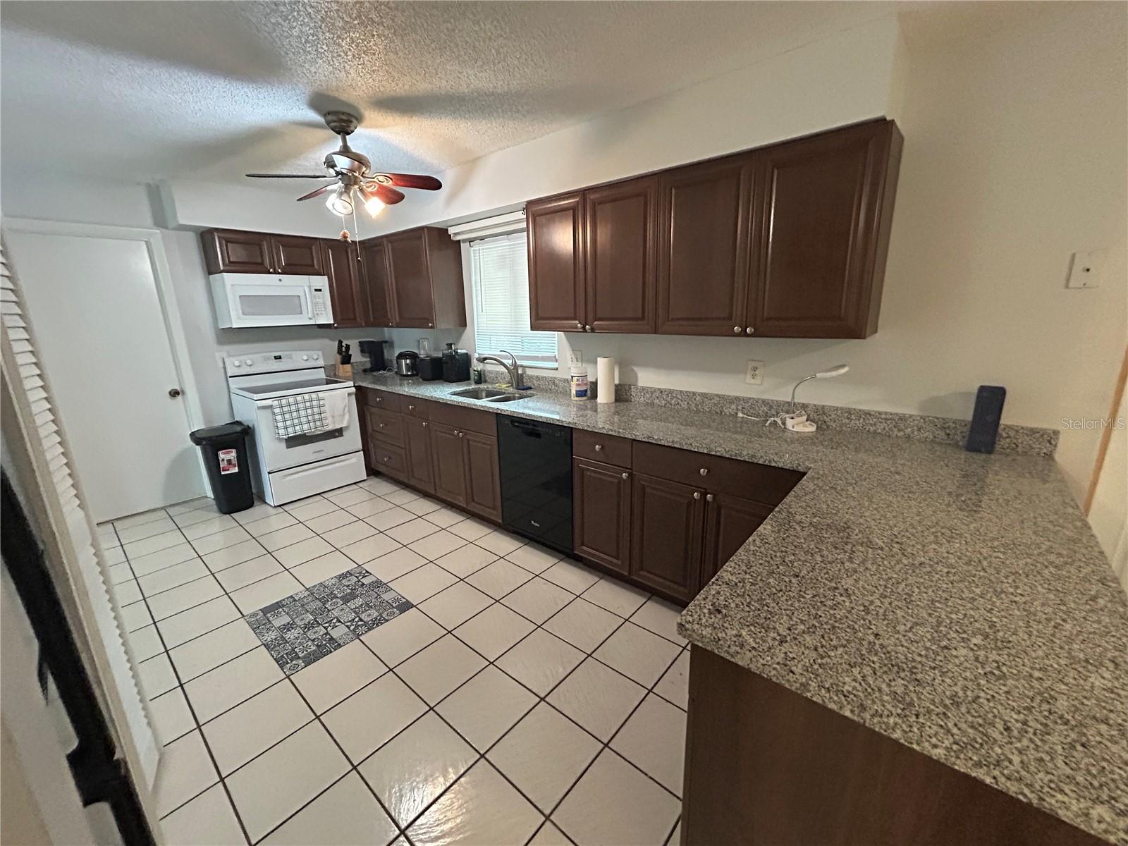 SARASOTA SPGS - Residential Lease