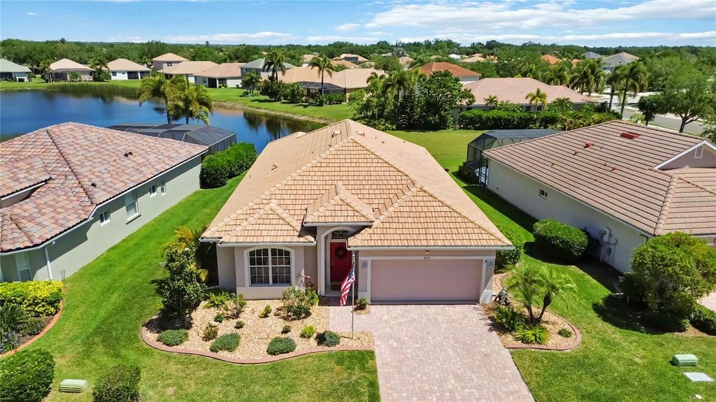 Photo of 8769 Monterey Bay Loop, Bradenton, FL 34212 (MLS # A4689555)