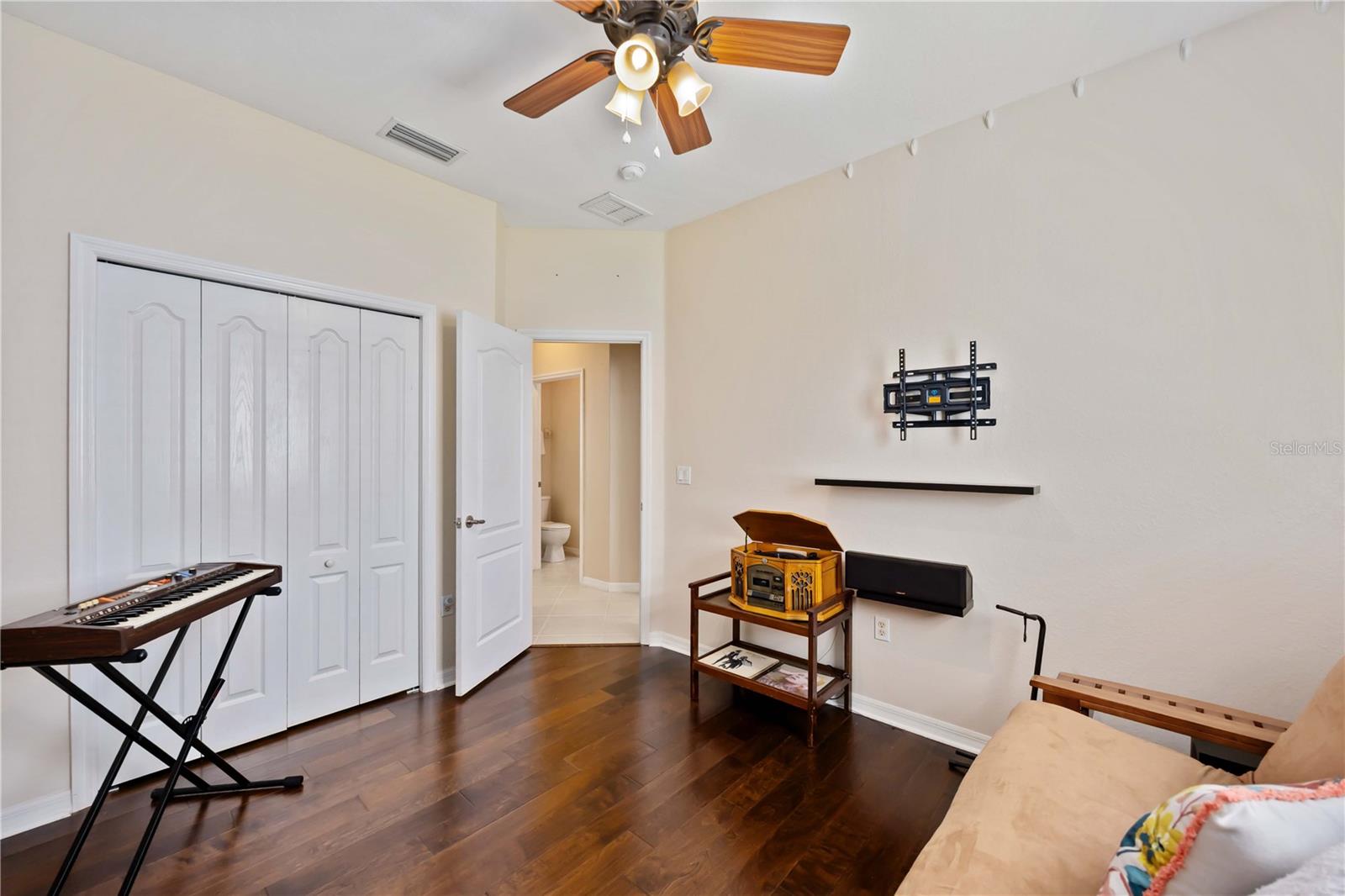 STONEYBROOK AT HERITAGE HARBOUR D-1 - Residential