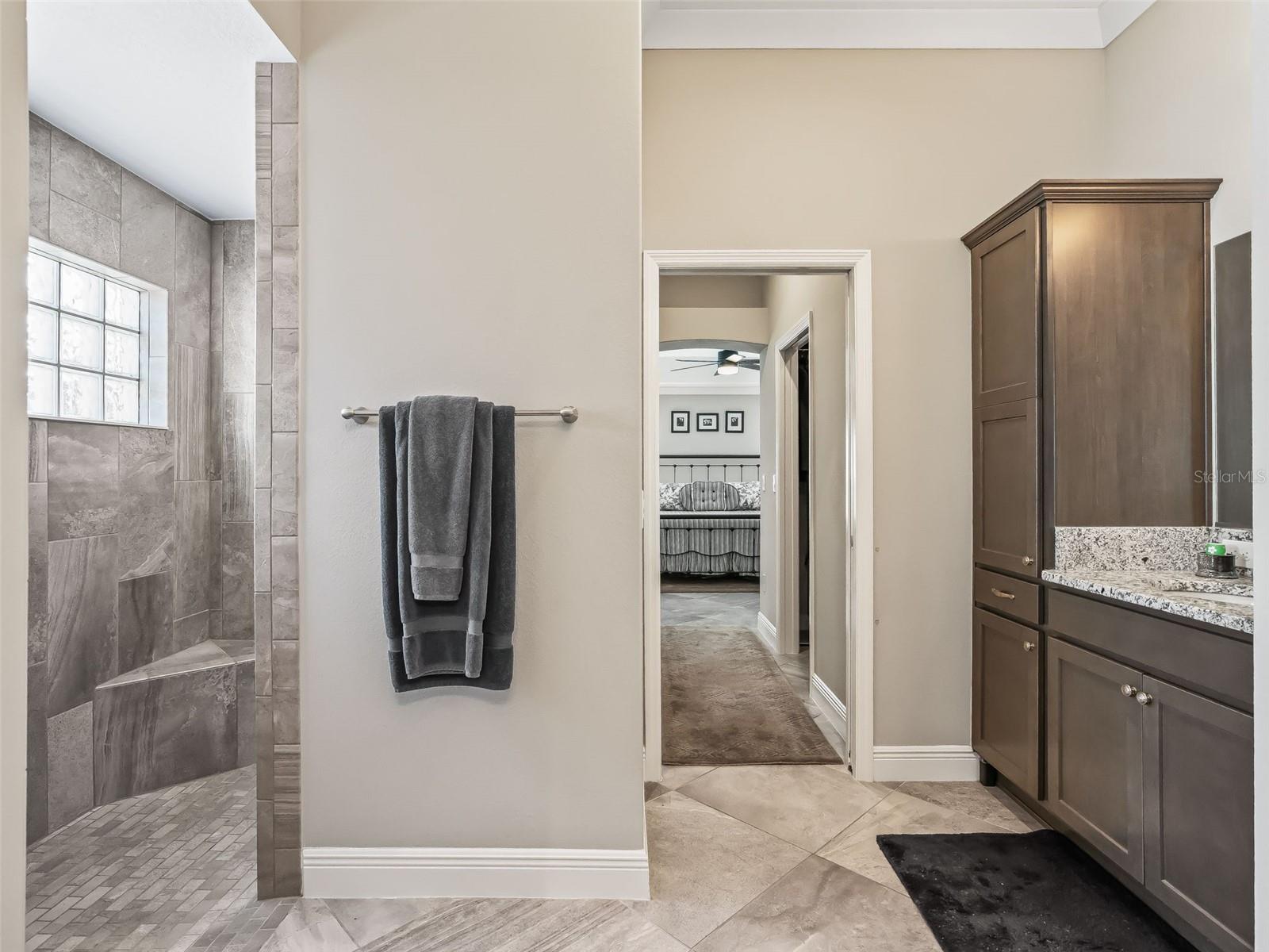 VILLAGE/FENNEY UN 12 - Residential