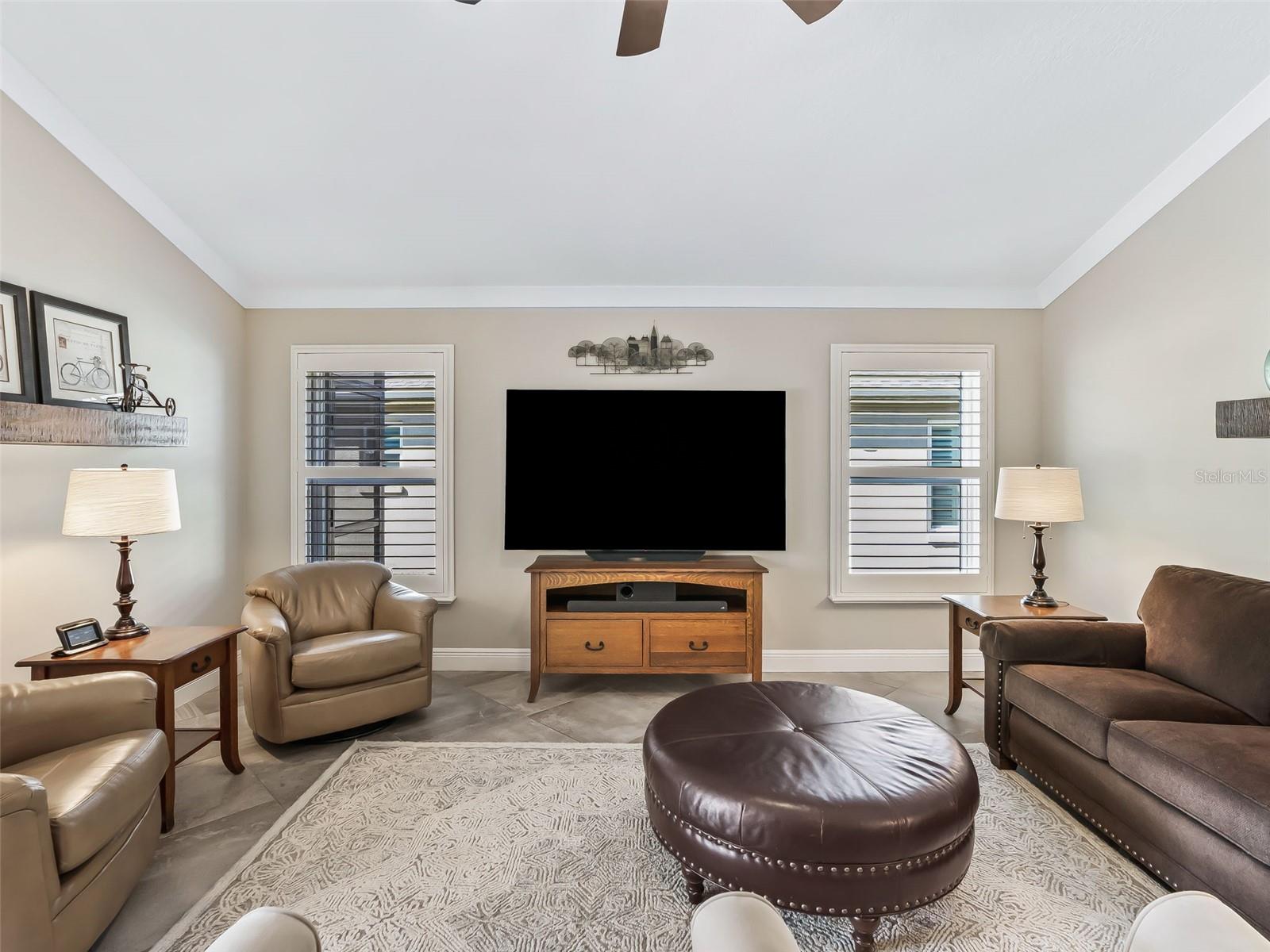 VILLAGE/FENNEY UN 12 - Residential