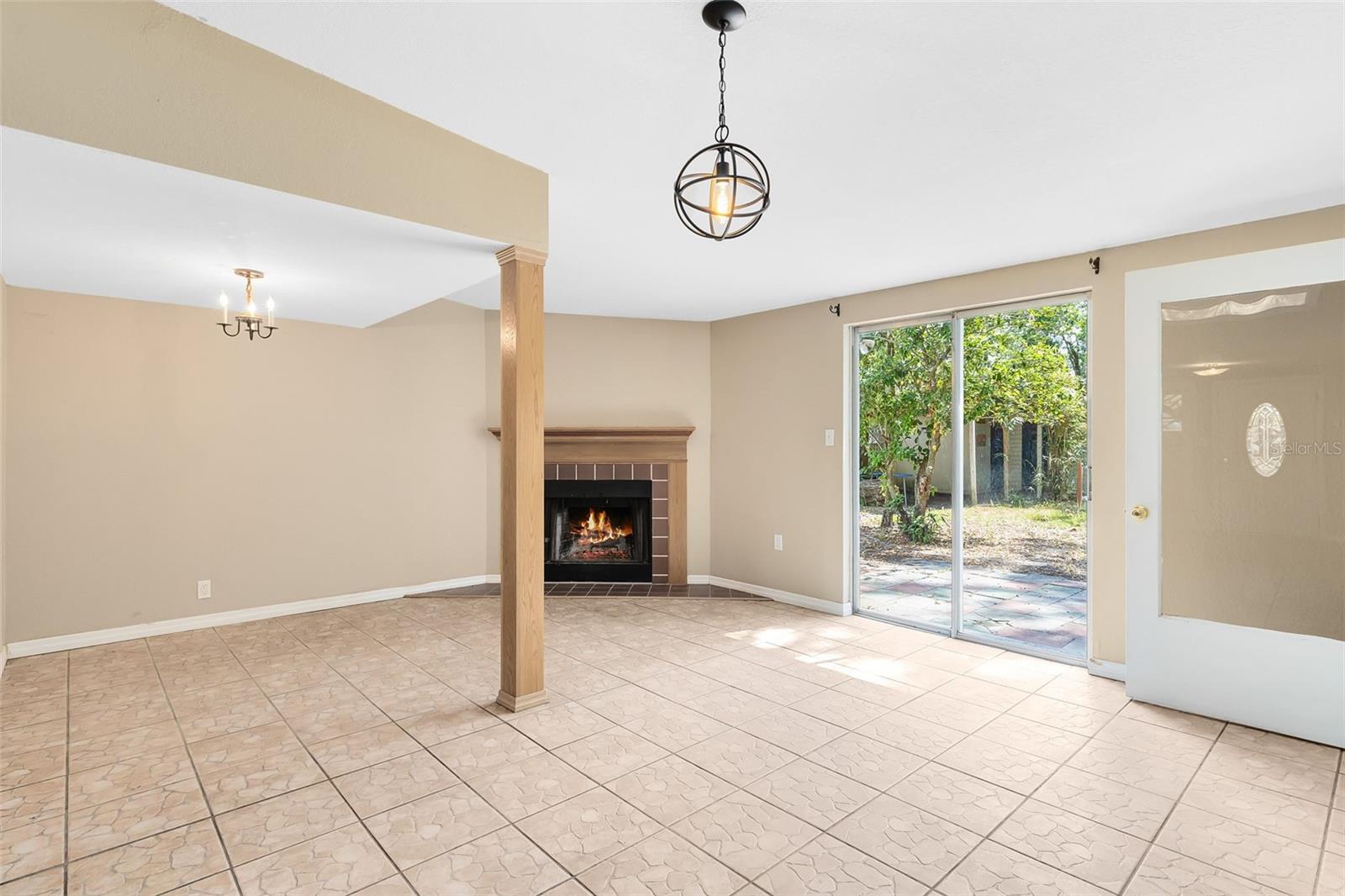 3513 FAIRWAY LANE