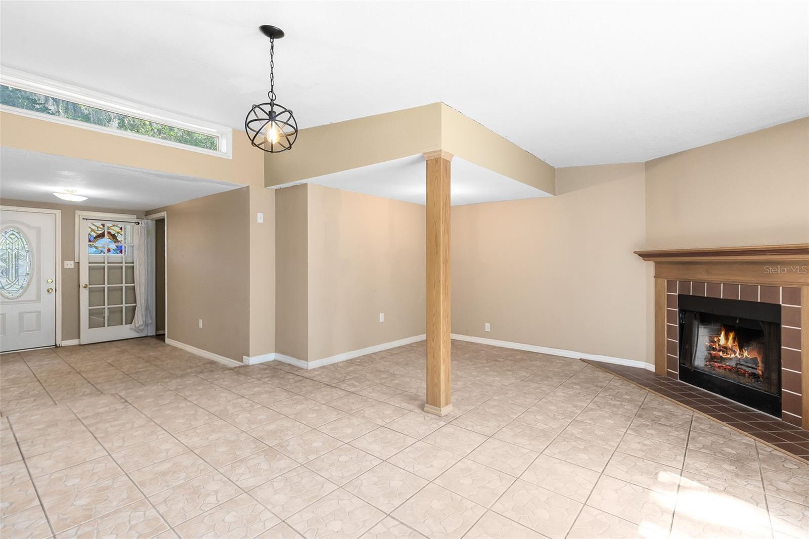 3513 FAIRWAY LANE