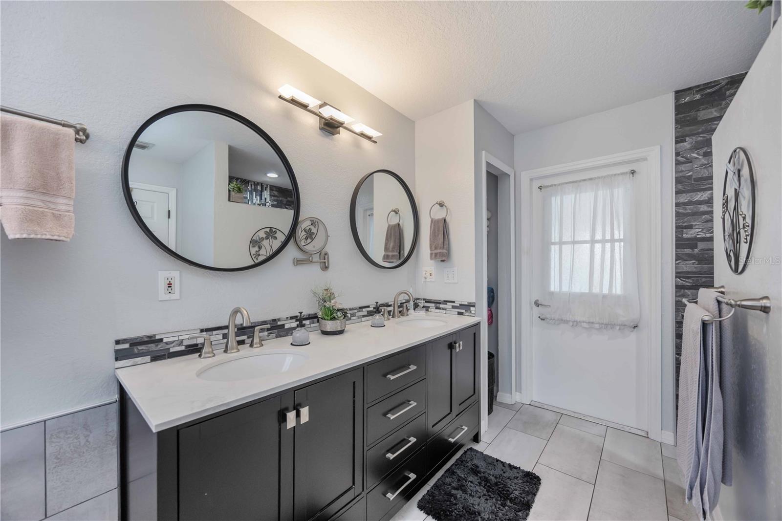REGENCY OAKS PH I - Residential
