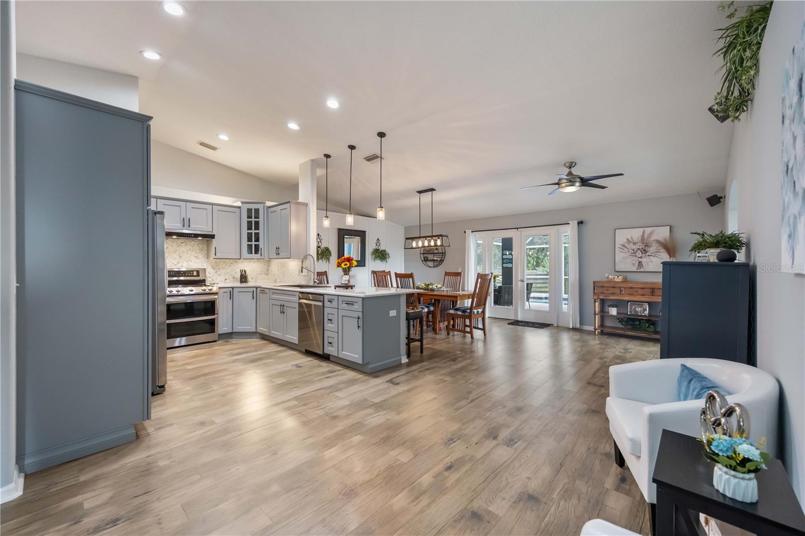 REGENCY OAKS PH I - Residential
