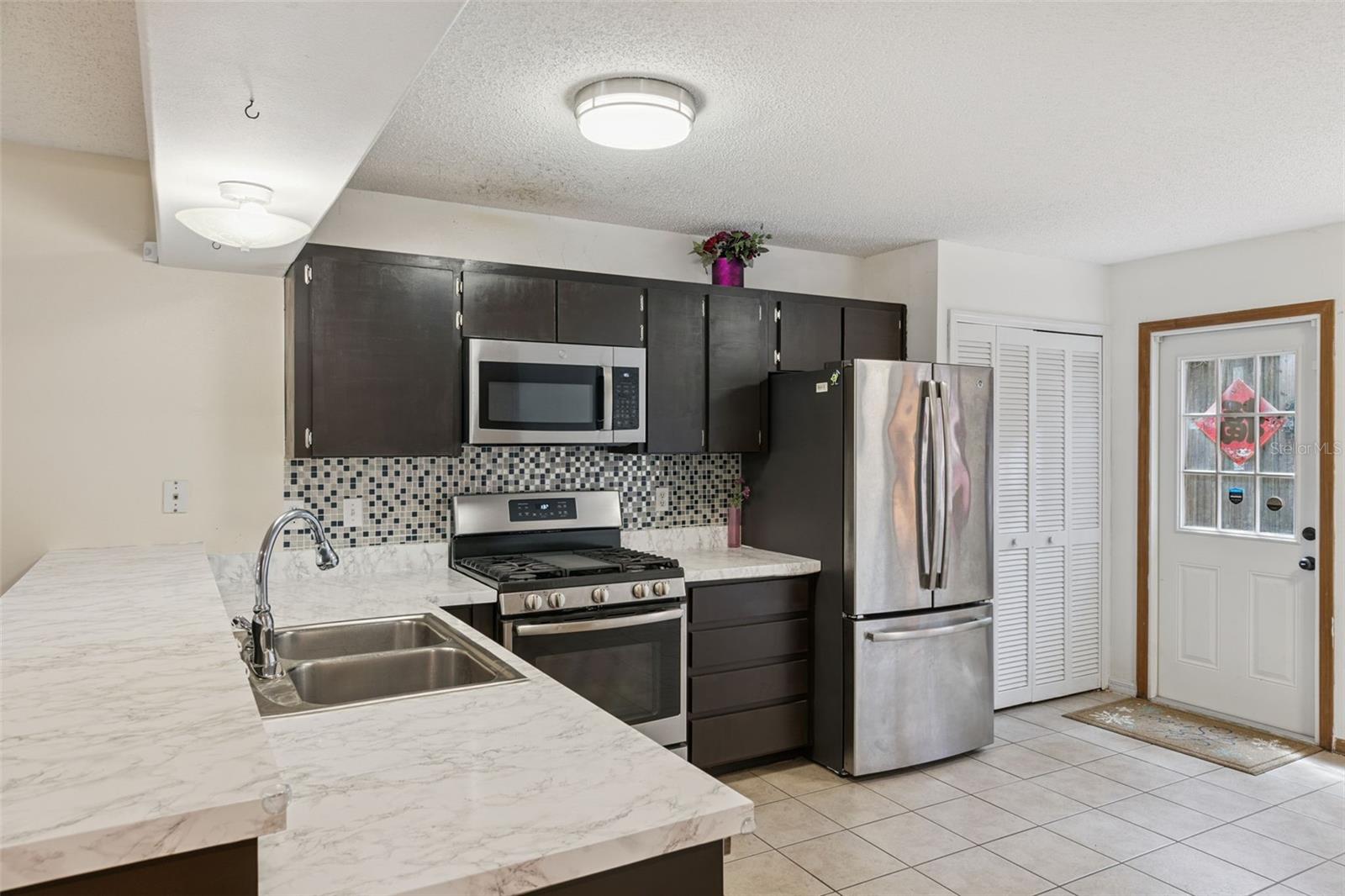 VINEYARD CONDO PH 05 - Residential