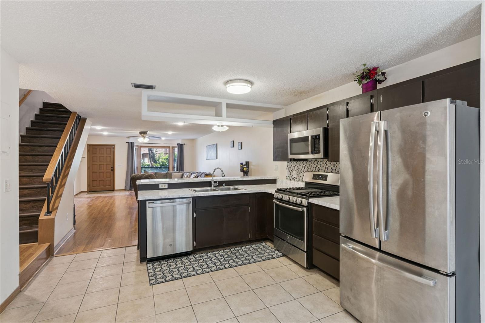 VINEYARD CONDO PH 05 - Residential