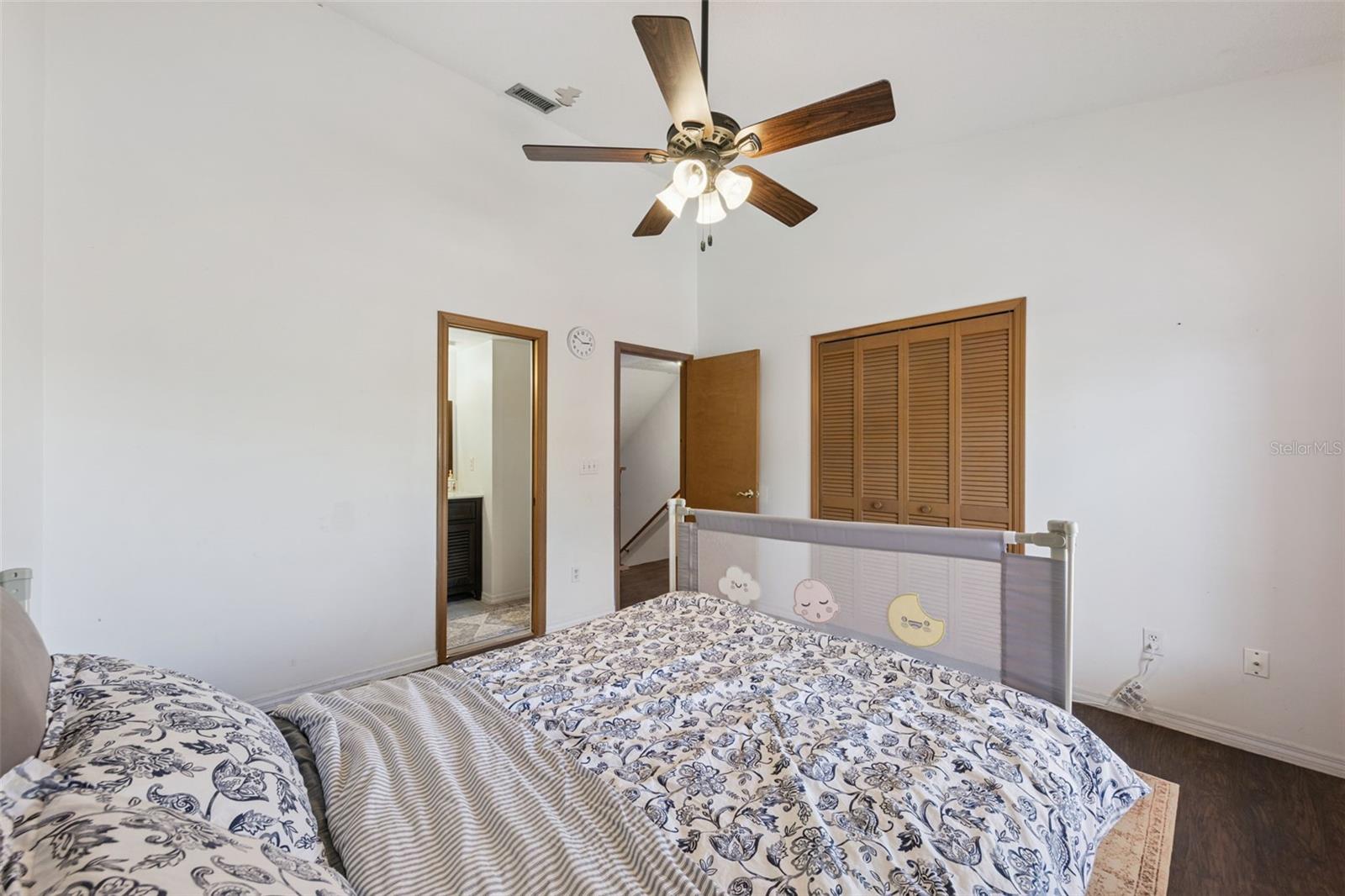 VINEYARD CONDO PH 05 - Residential