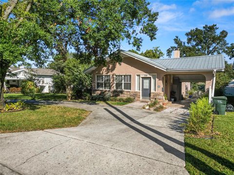 A home in LAKELAND