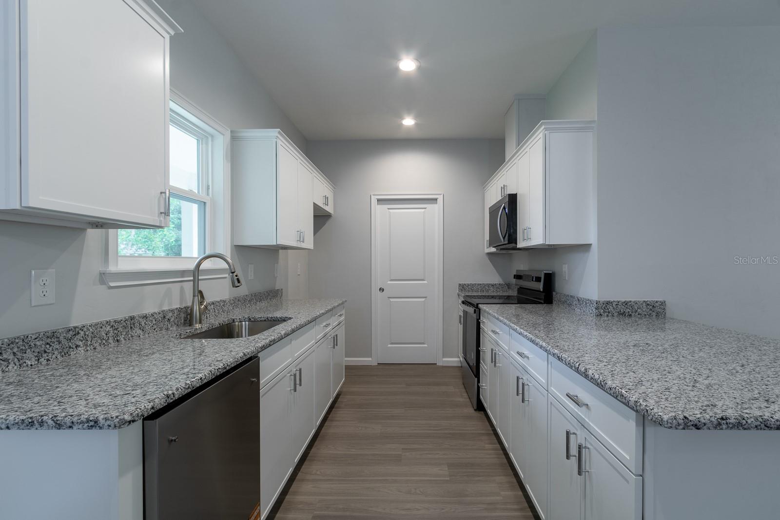 SUN N FUN UN 02 - Residential