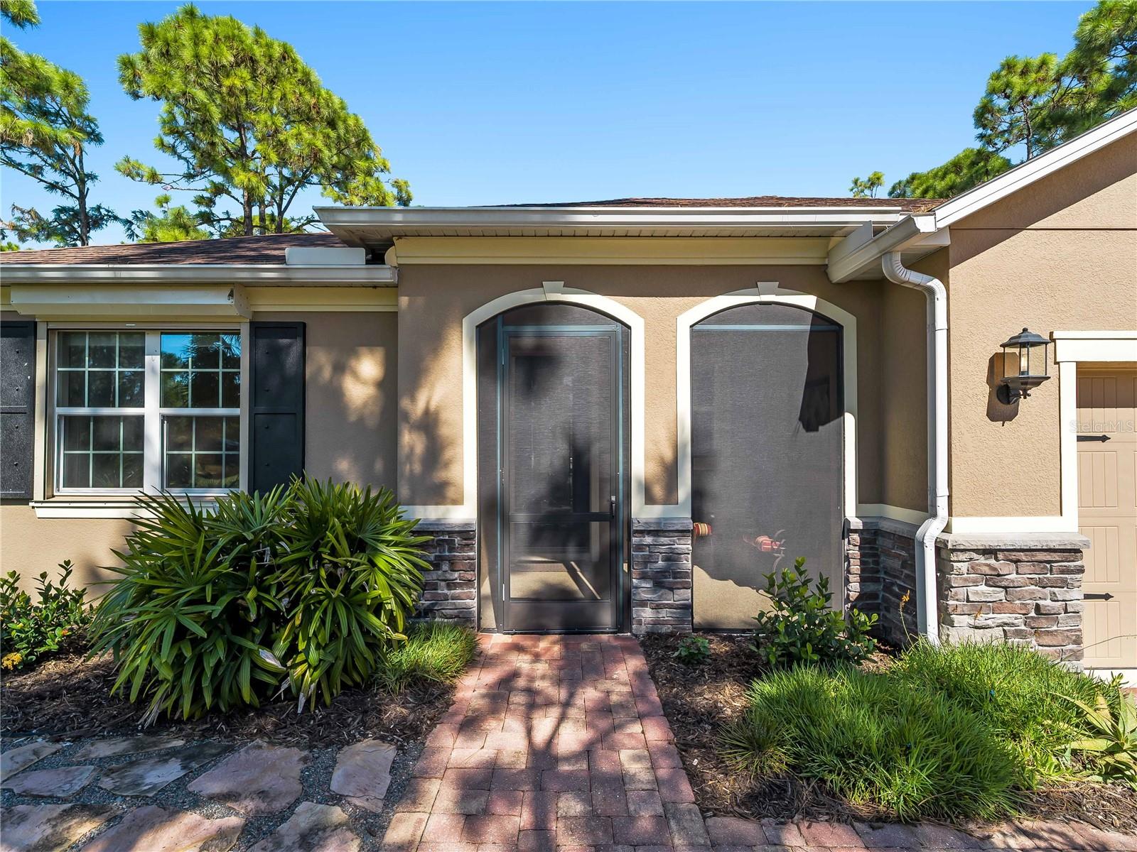 OAK HARBOUR - Residential