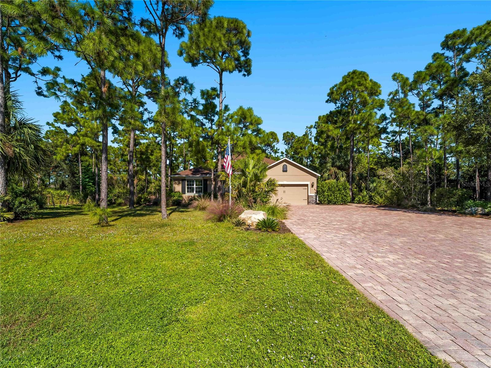 OAK HARBOUR - Residential