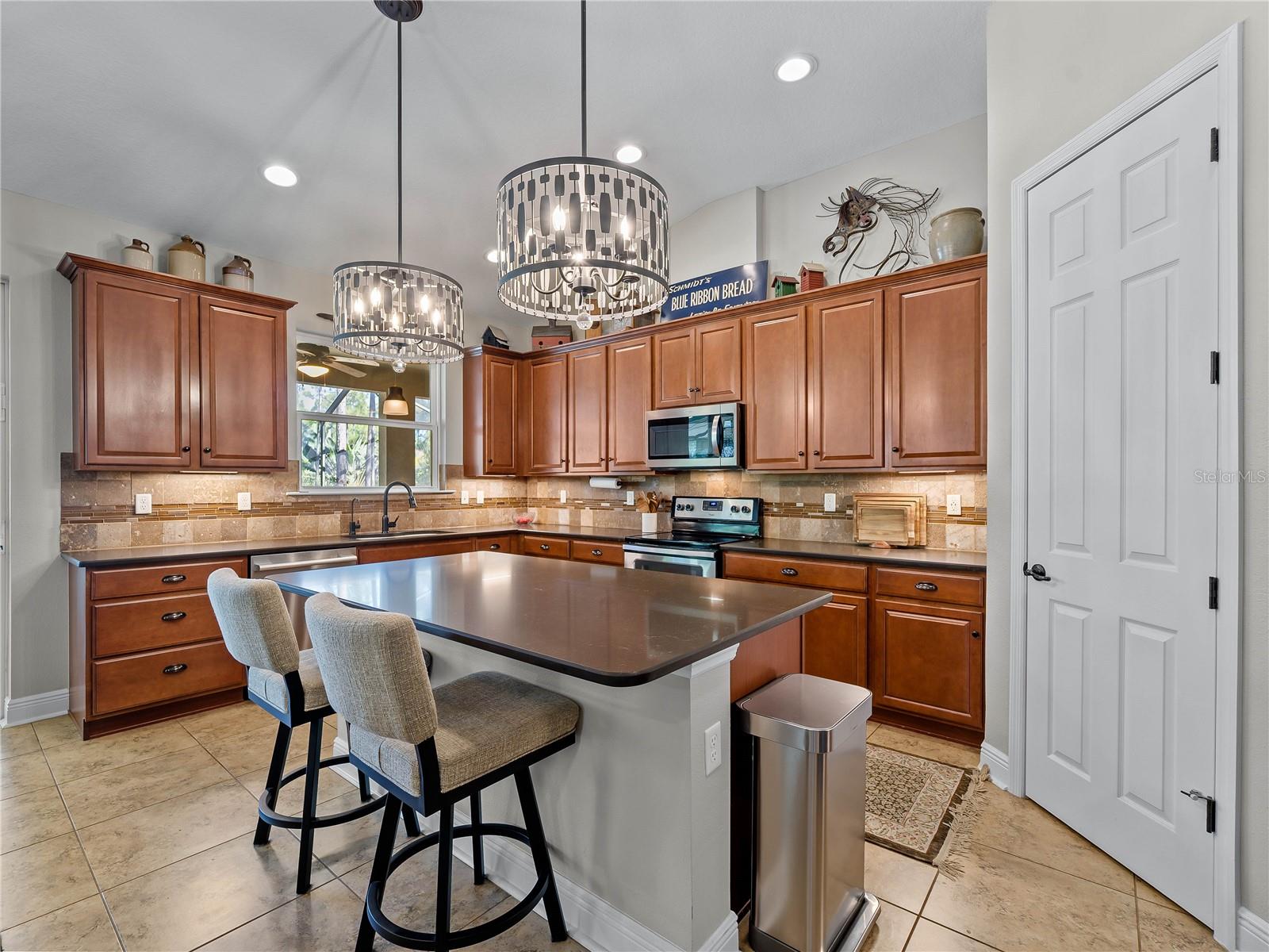 OAK HARBOUR - Residential