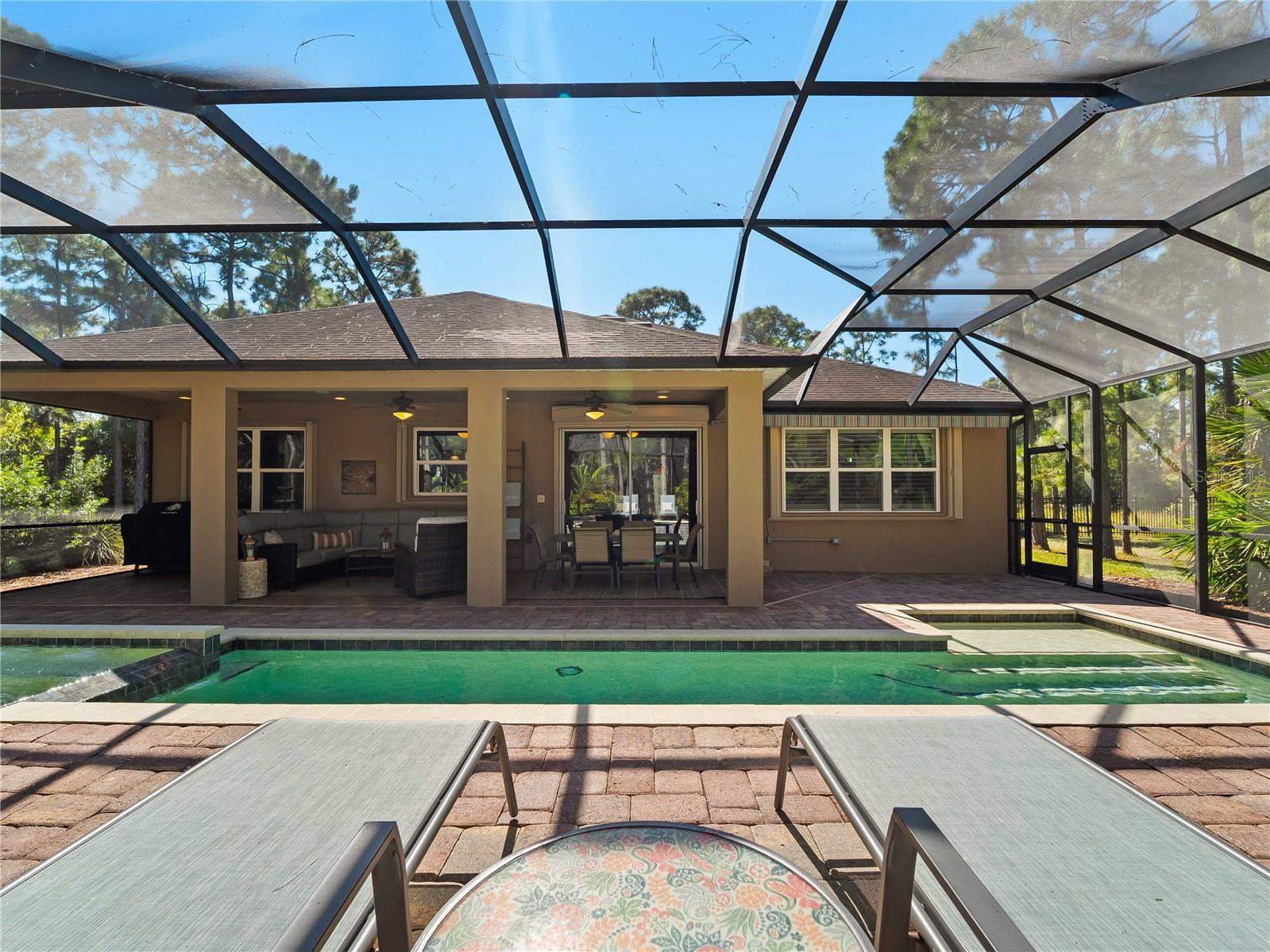 OAK HARBOUR - Residential