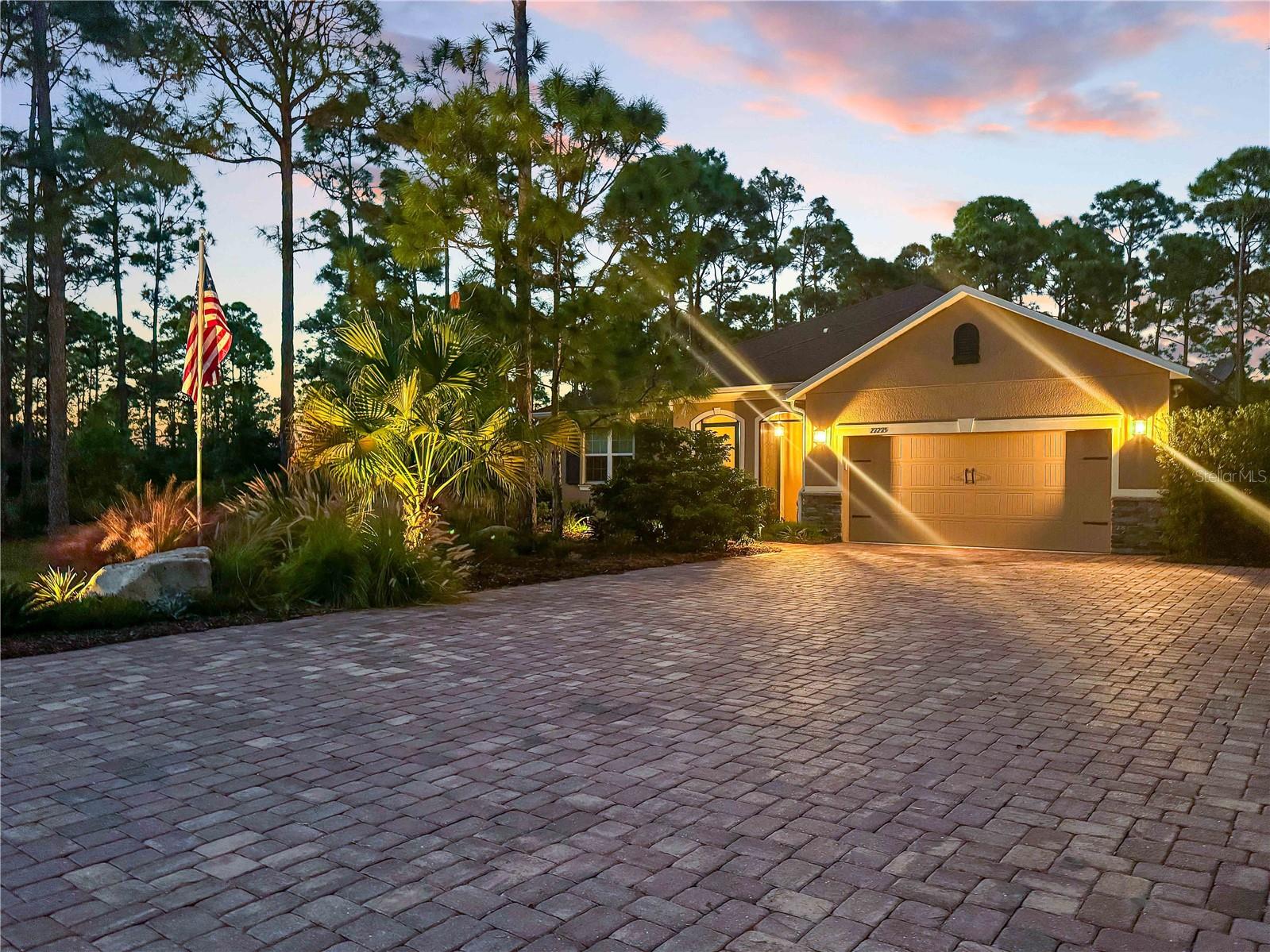 OAK HARBOUR - Residential