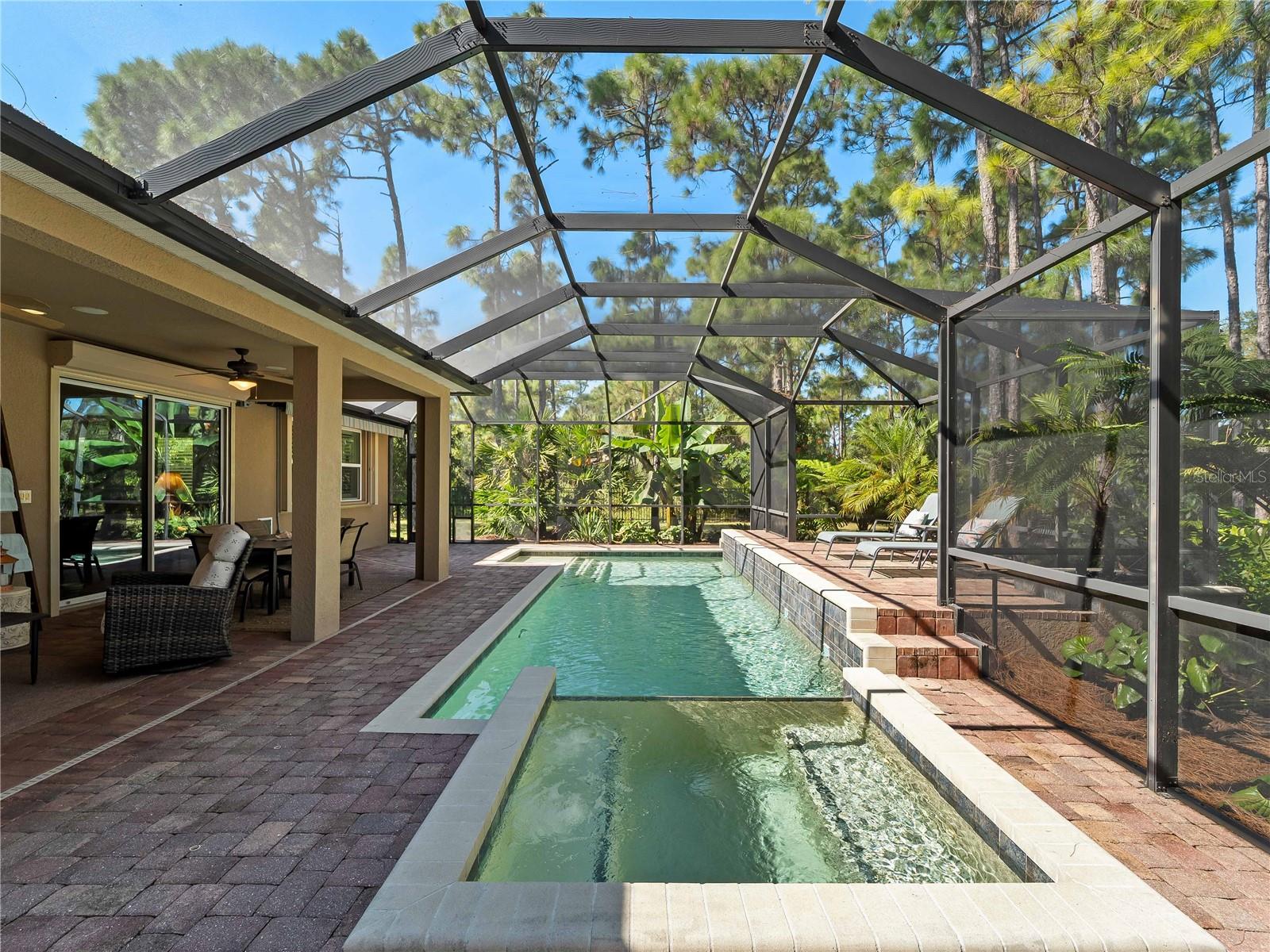 OAK HARBOUR - Residential