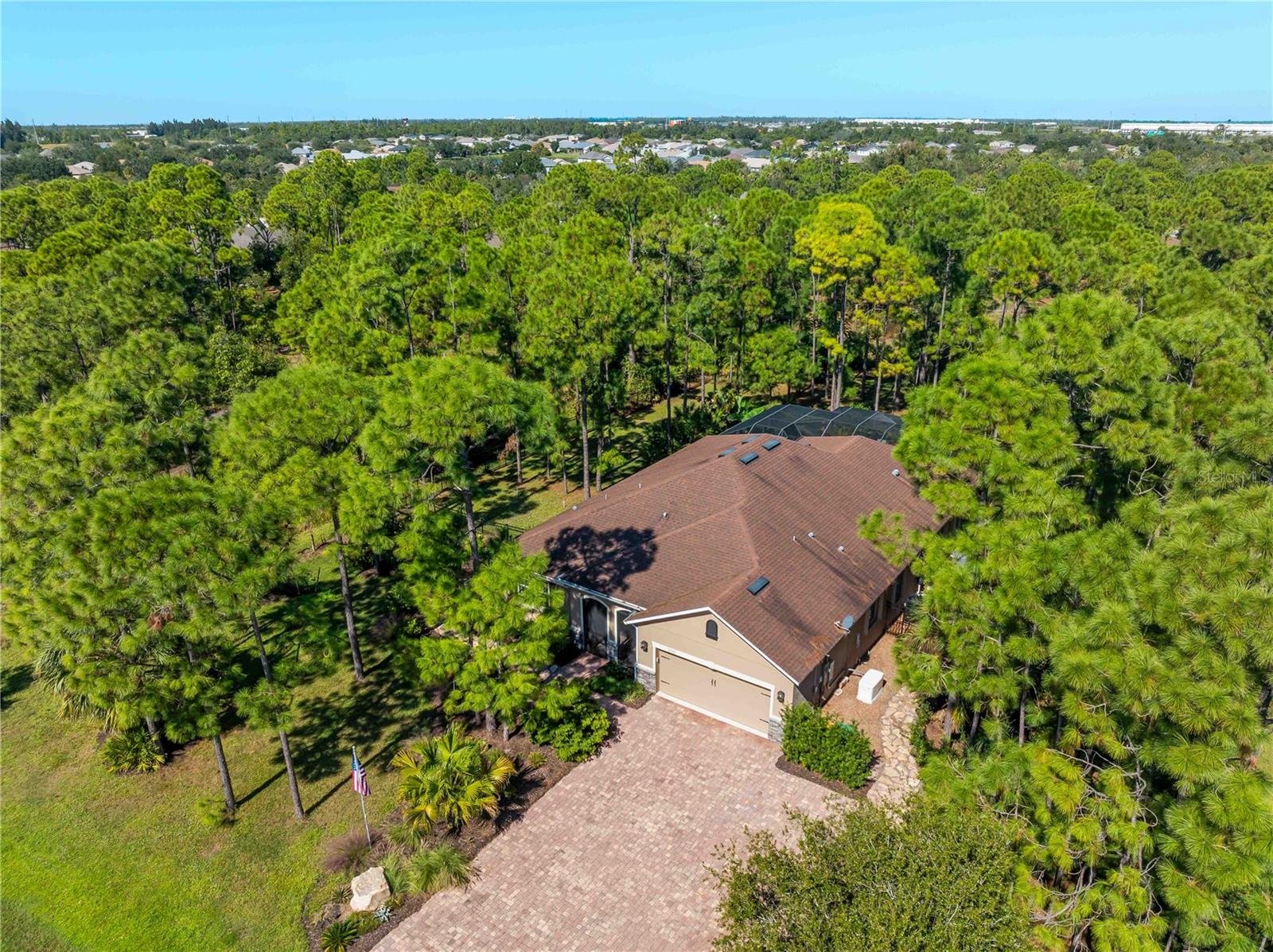 OAK HARBOUR - Residential