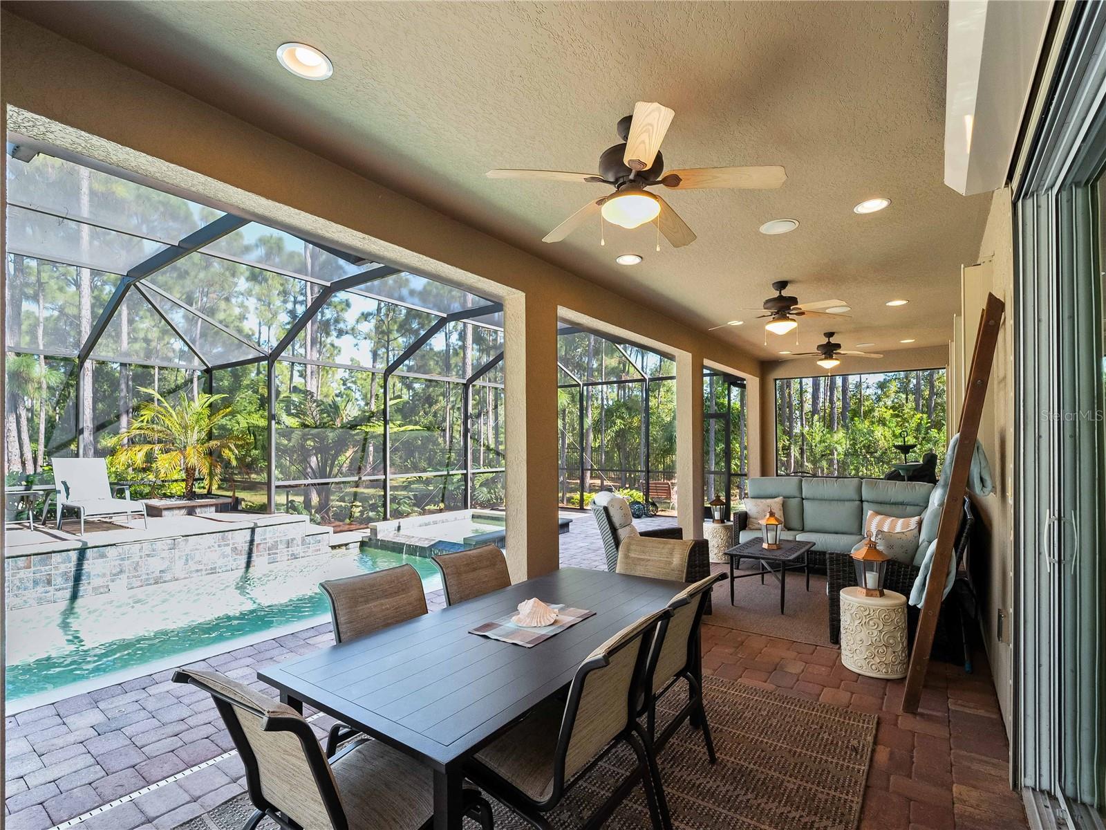 OAK HARBOUR - Residential