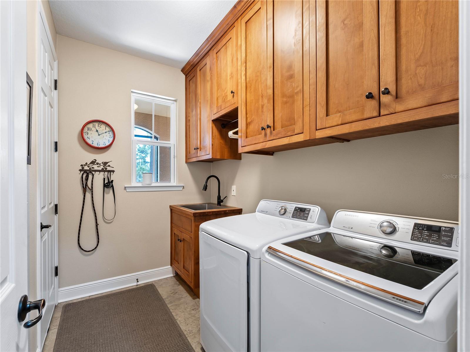 OAK HARBOUR - Residential