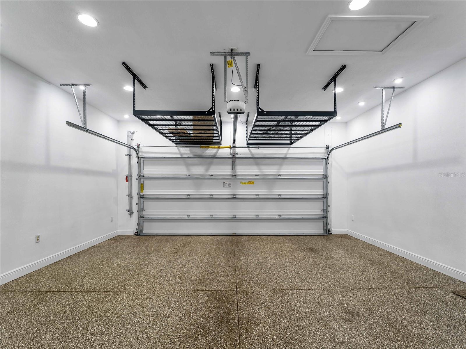 OAK HARBOUR - Residential