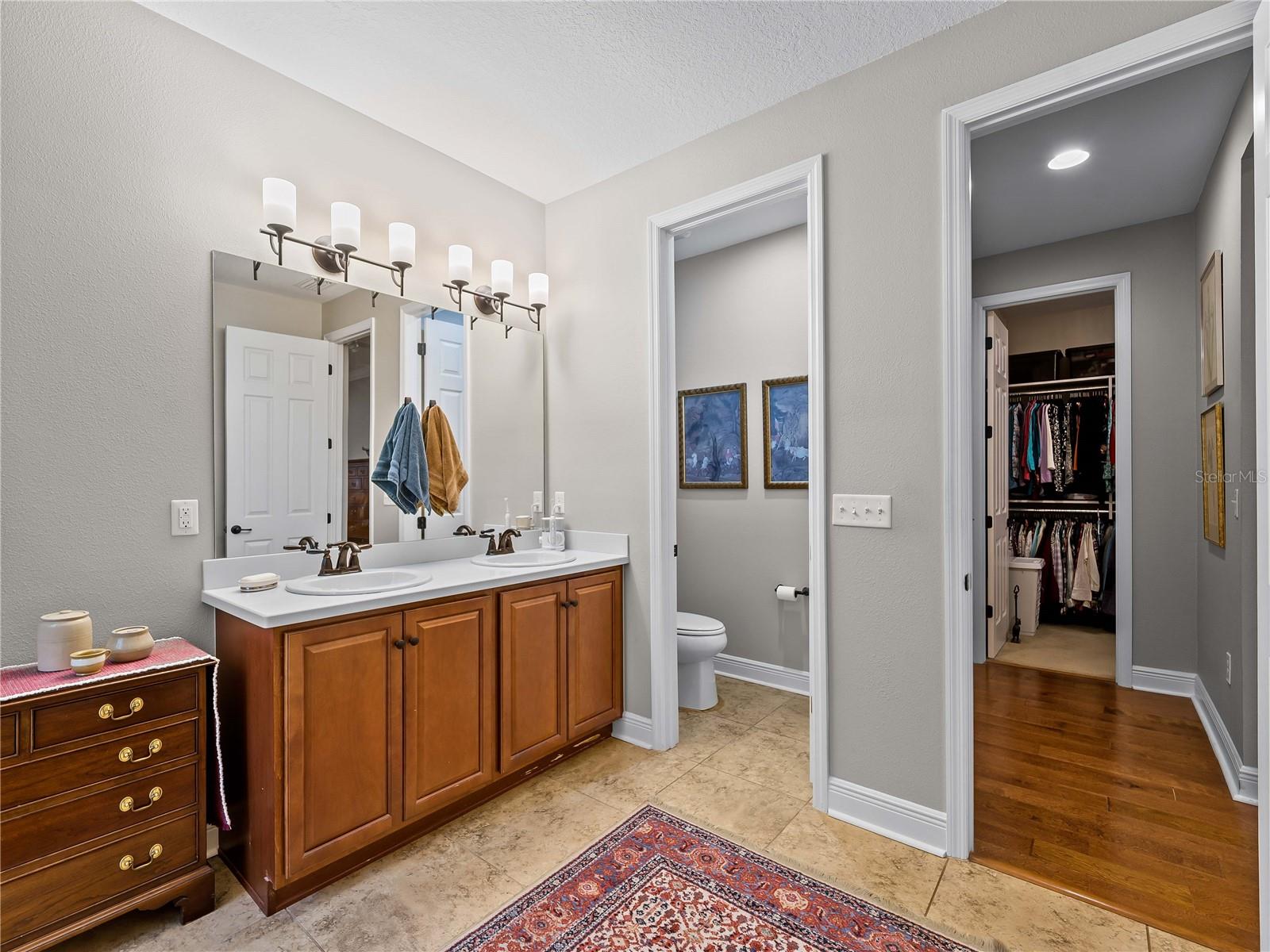 OAK HARBOUR - Residential