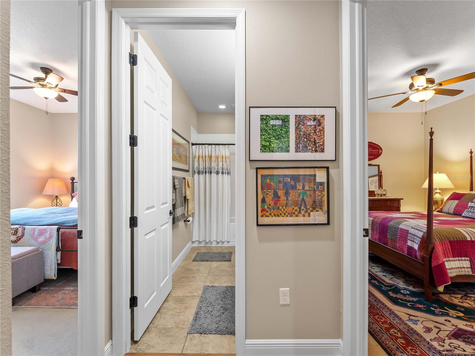 OAK HARBOUR - Residential