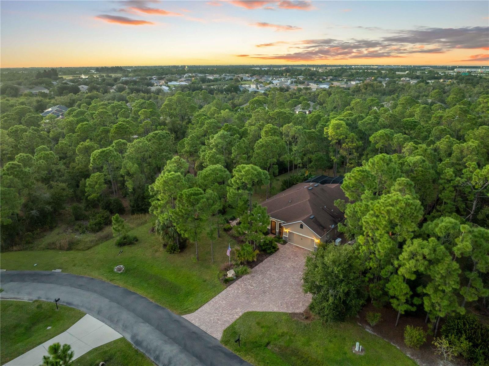 OAK HARBOUR - Residential