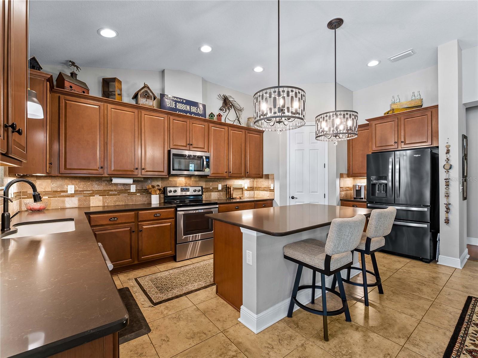 OAK HARBOUR - Residential