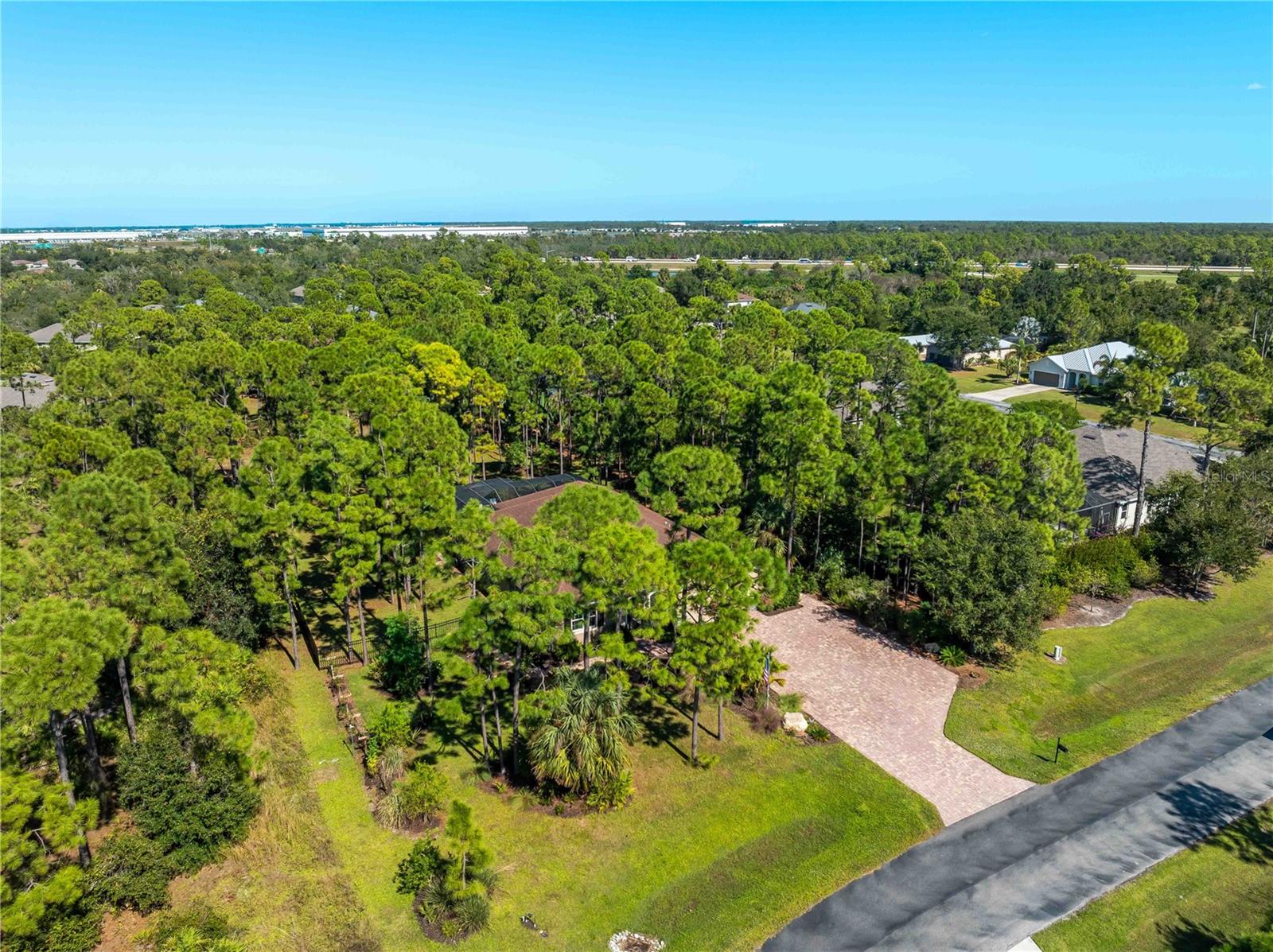 OAK HARBOUR - Residential