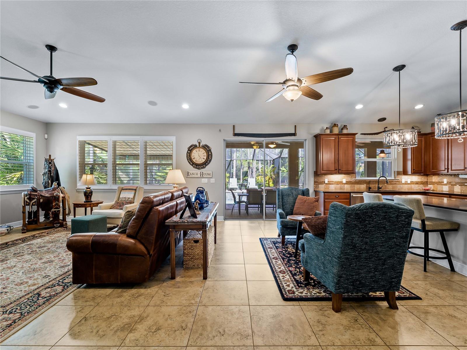 OAK HARBOUR - Residential