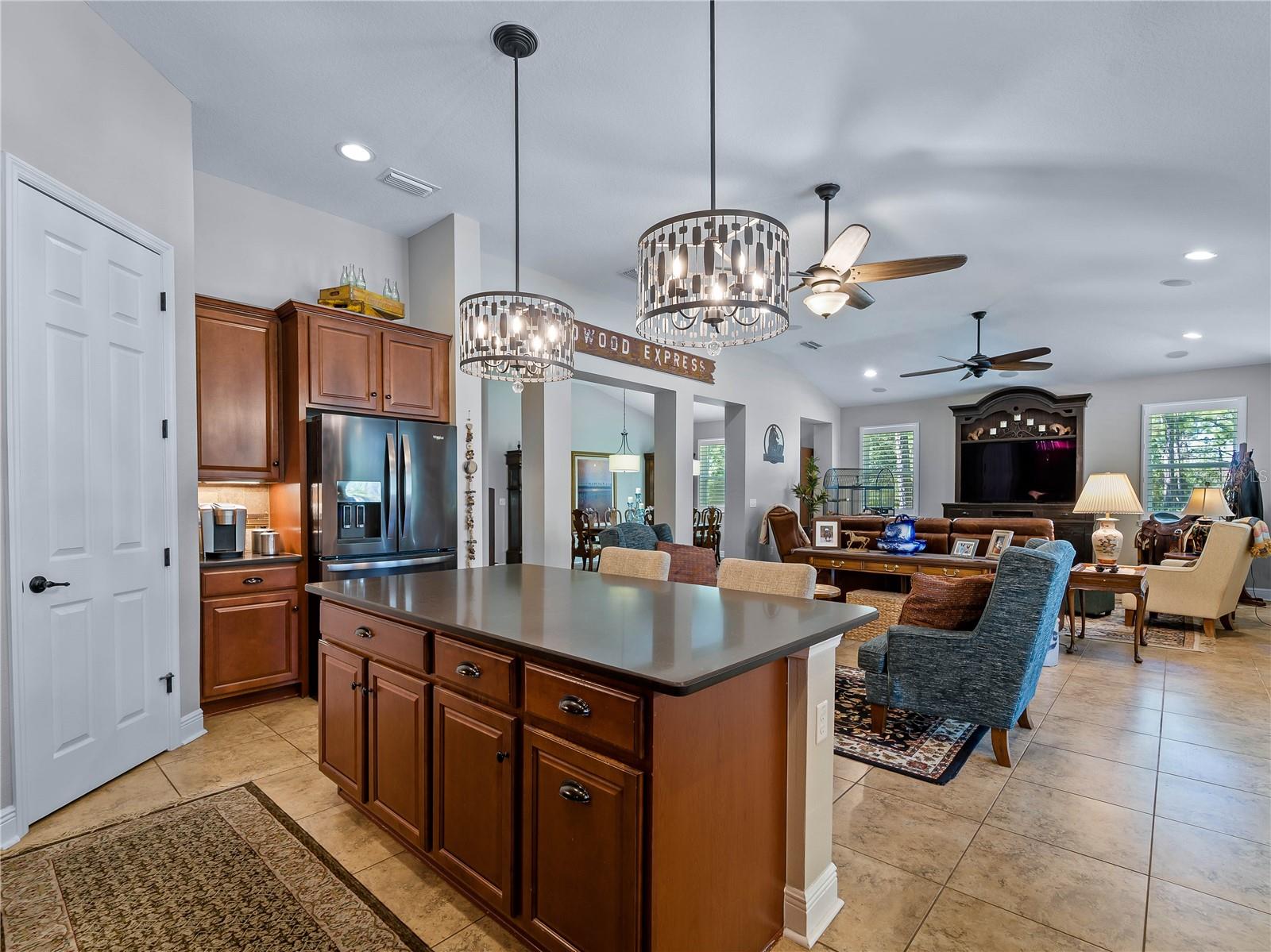 OAK HARBOUR - Residential