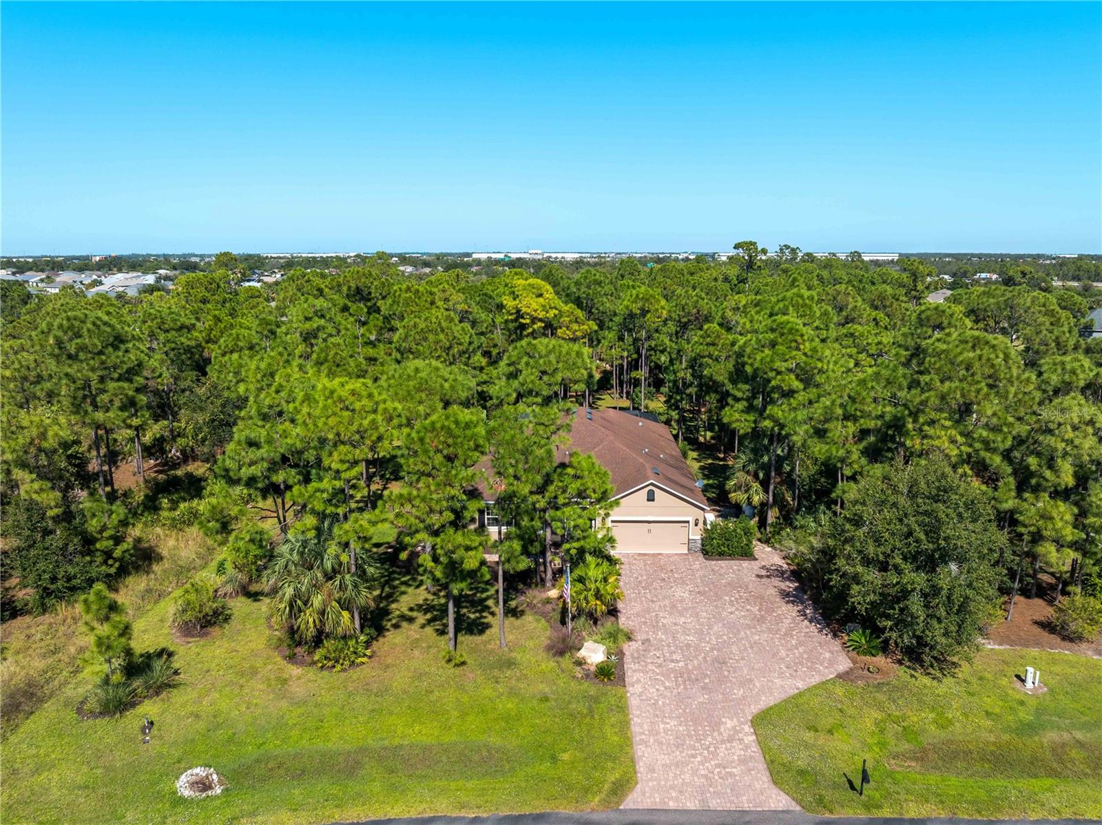 OAK HARBOUR - Residential