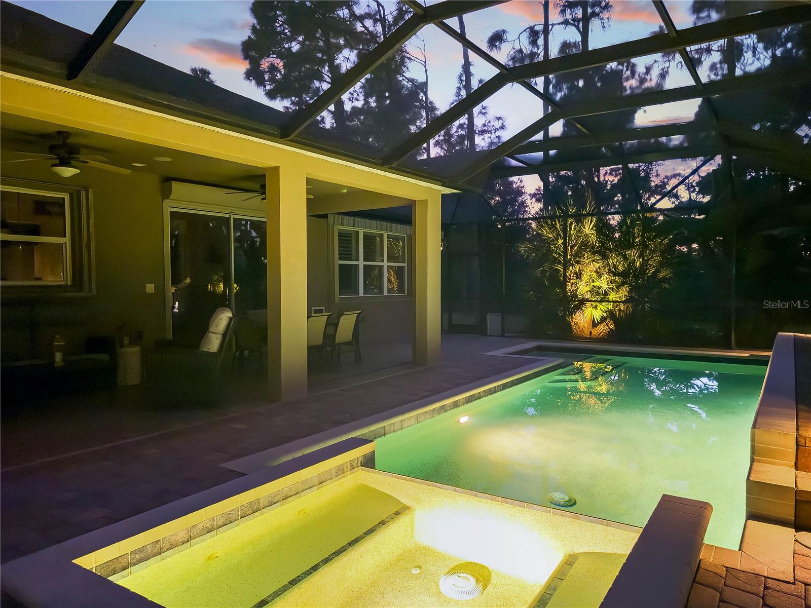 OAK HARBOUR - Residential