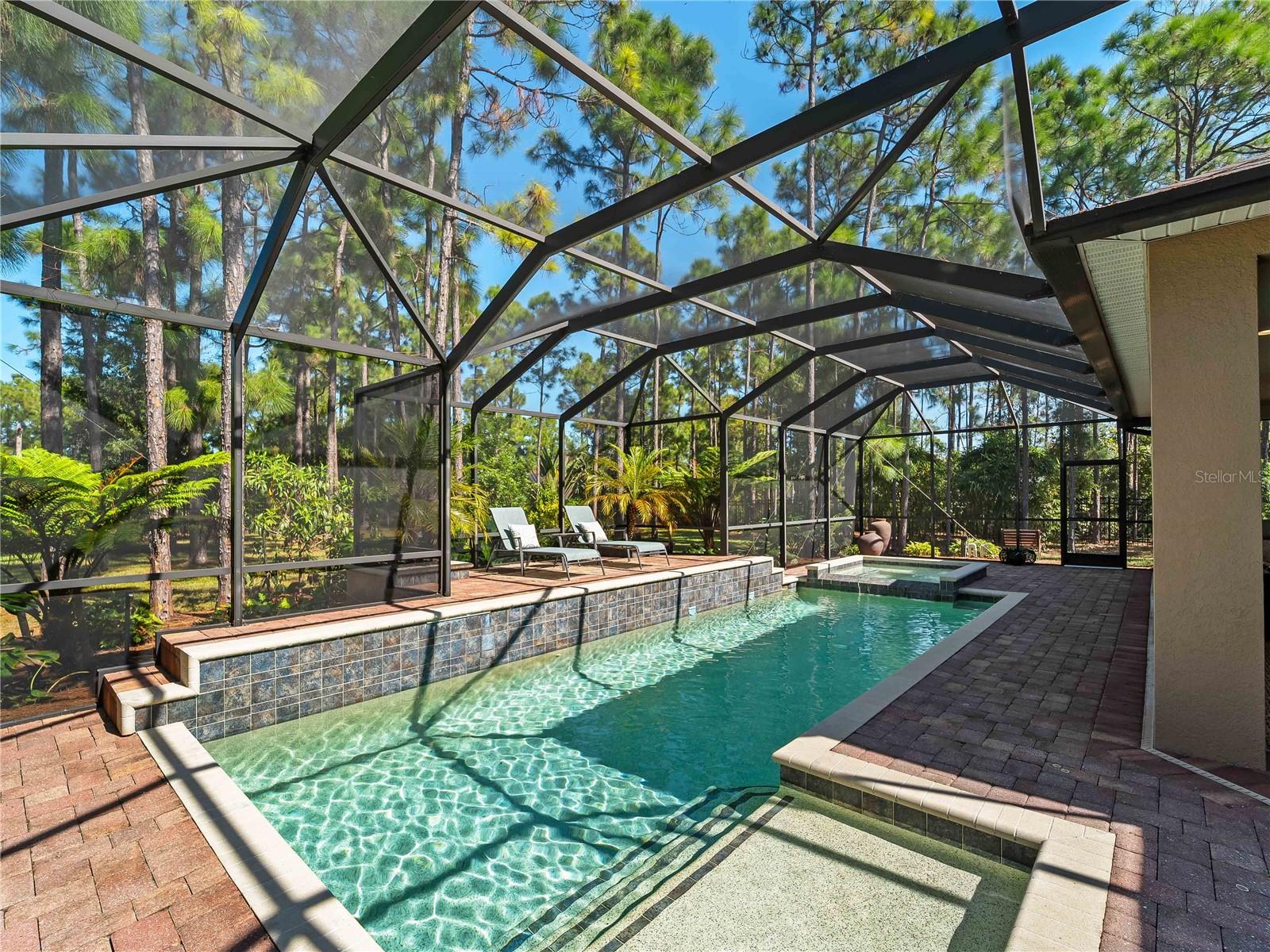 OAK HARBOUR - Residential