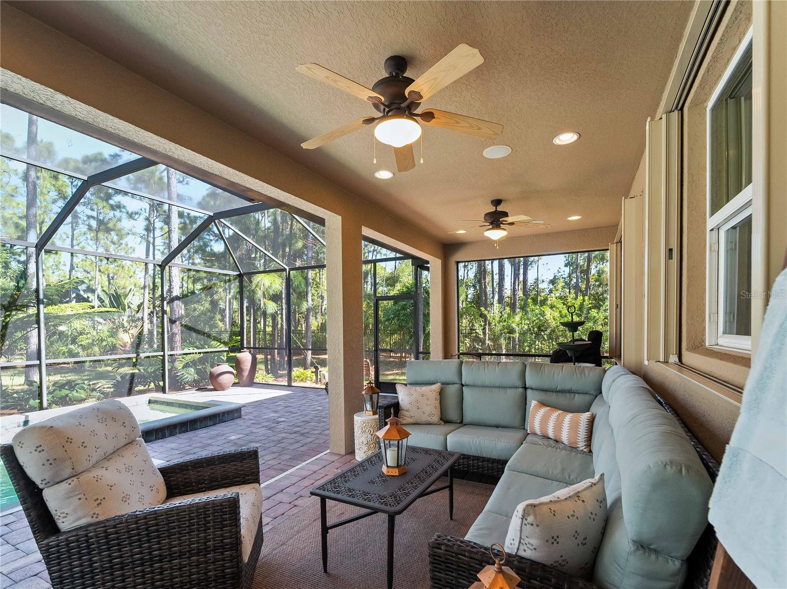 OAK HARBOUR - Residential