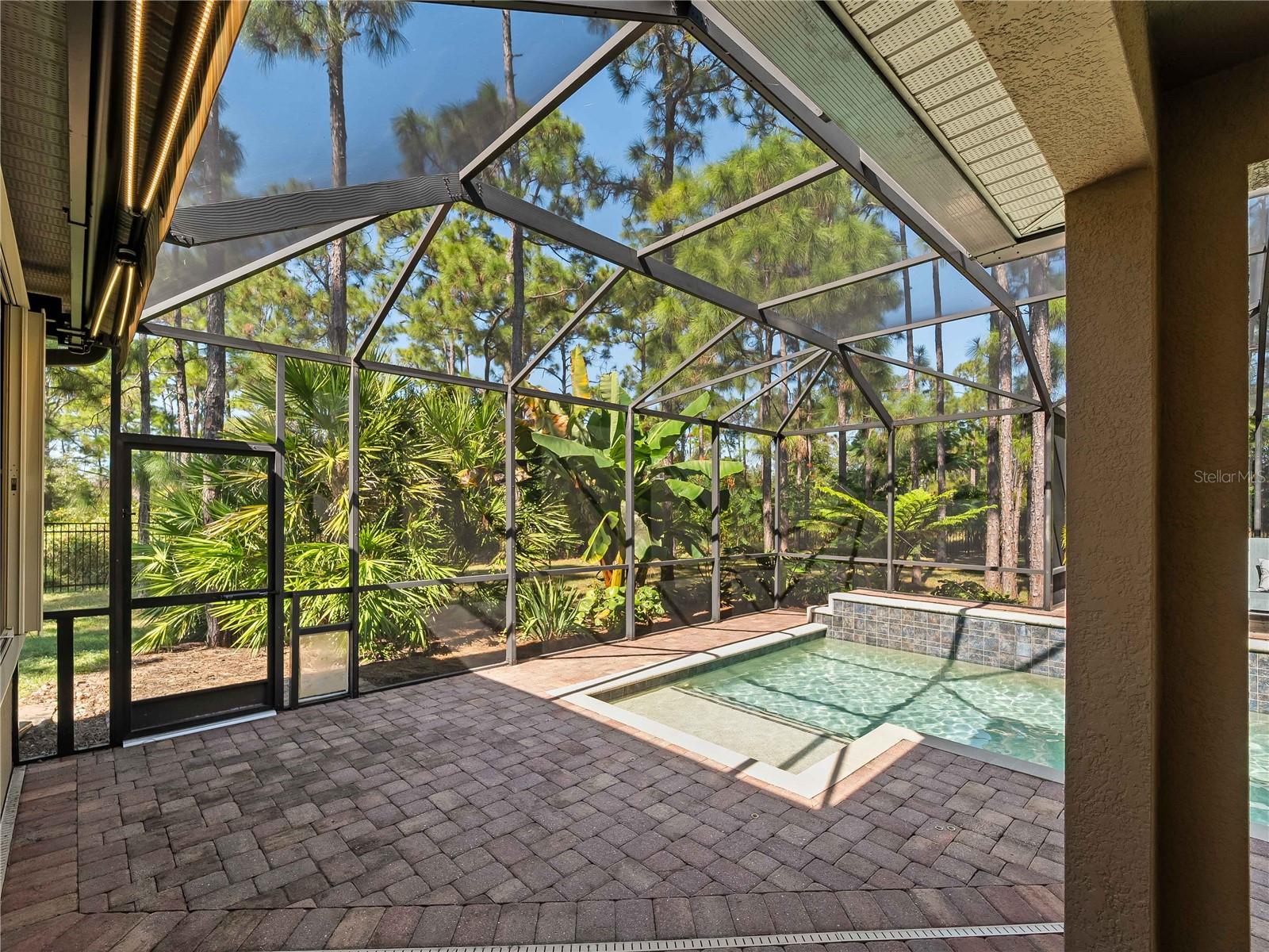 OAK HARBOUR - Residential