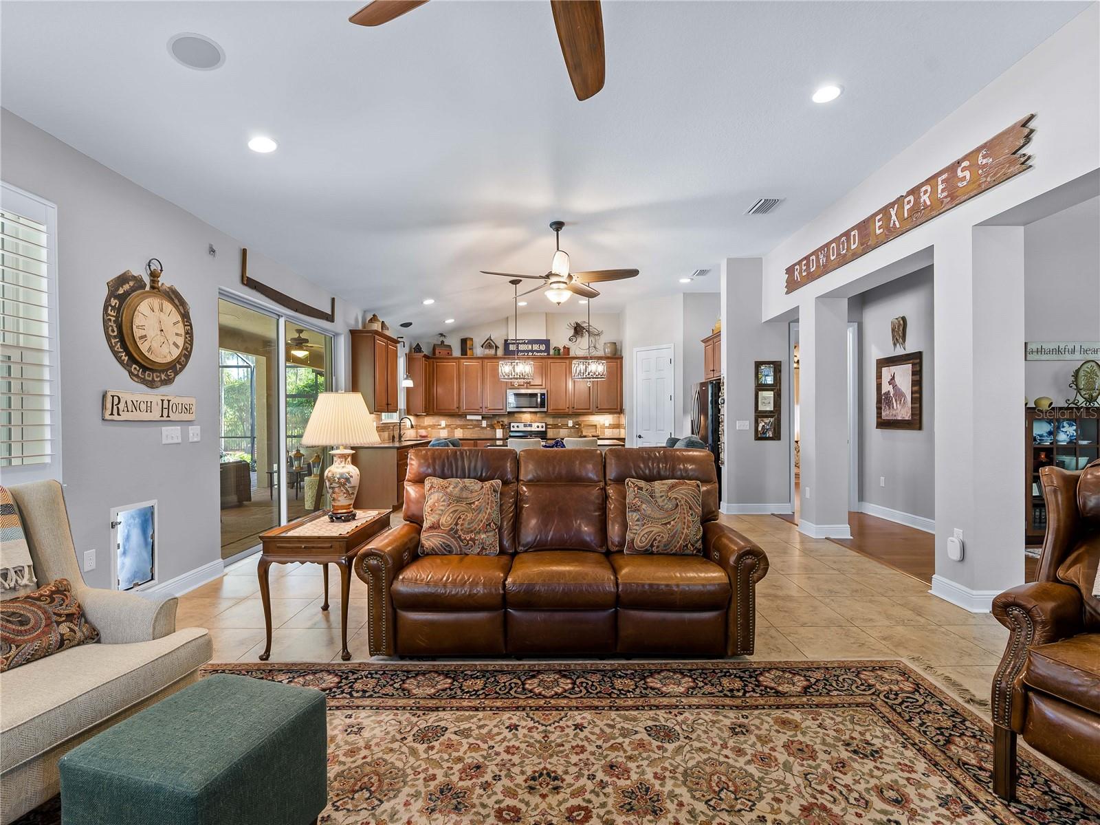 OAK HARBOUR - Residential