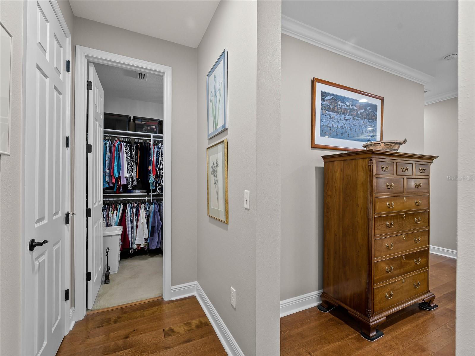 OAK HARBOUR - Residential