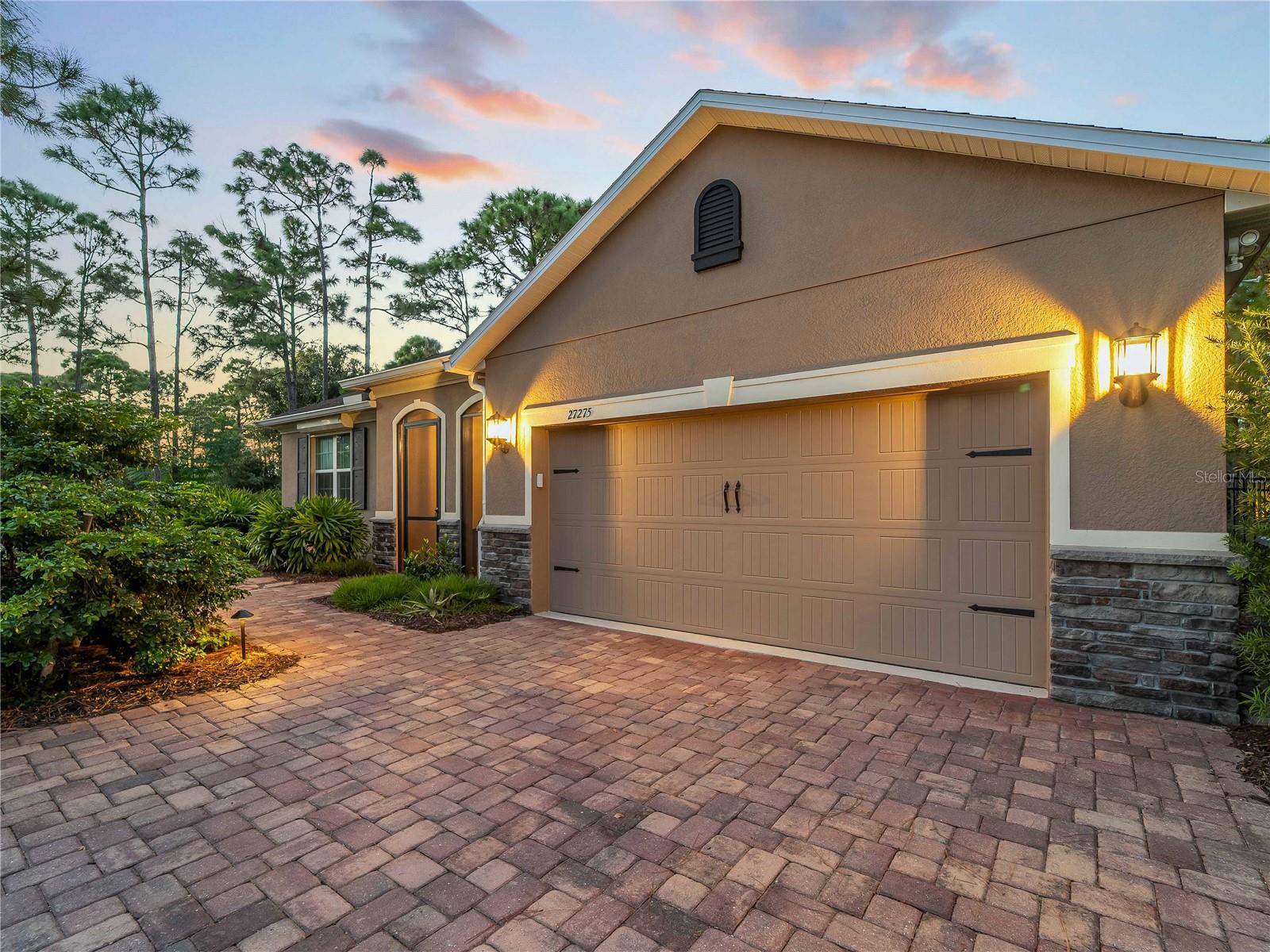 OAK HARBOUR - Residential