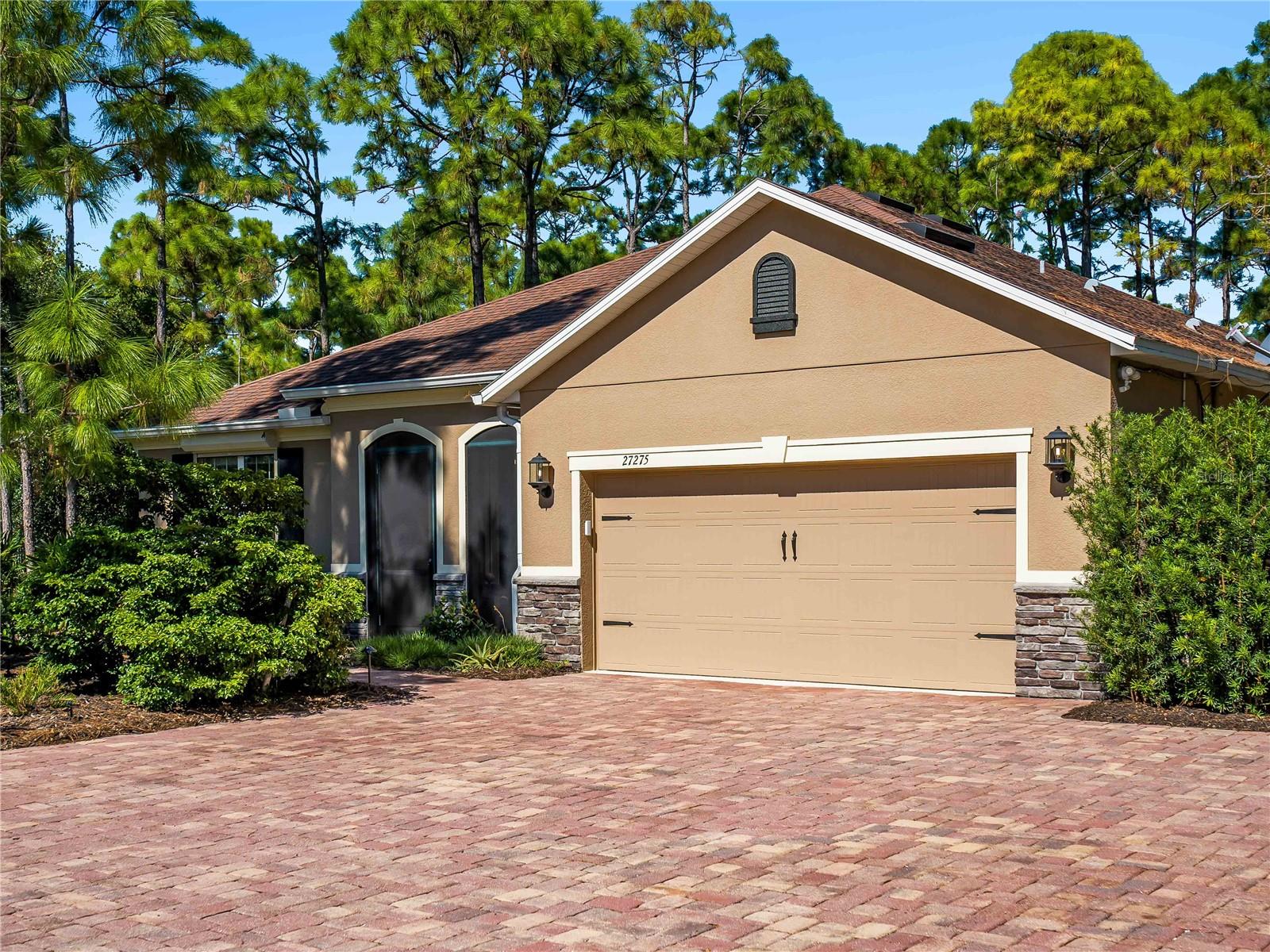 OAK HARBOUR - Residential