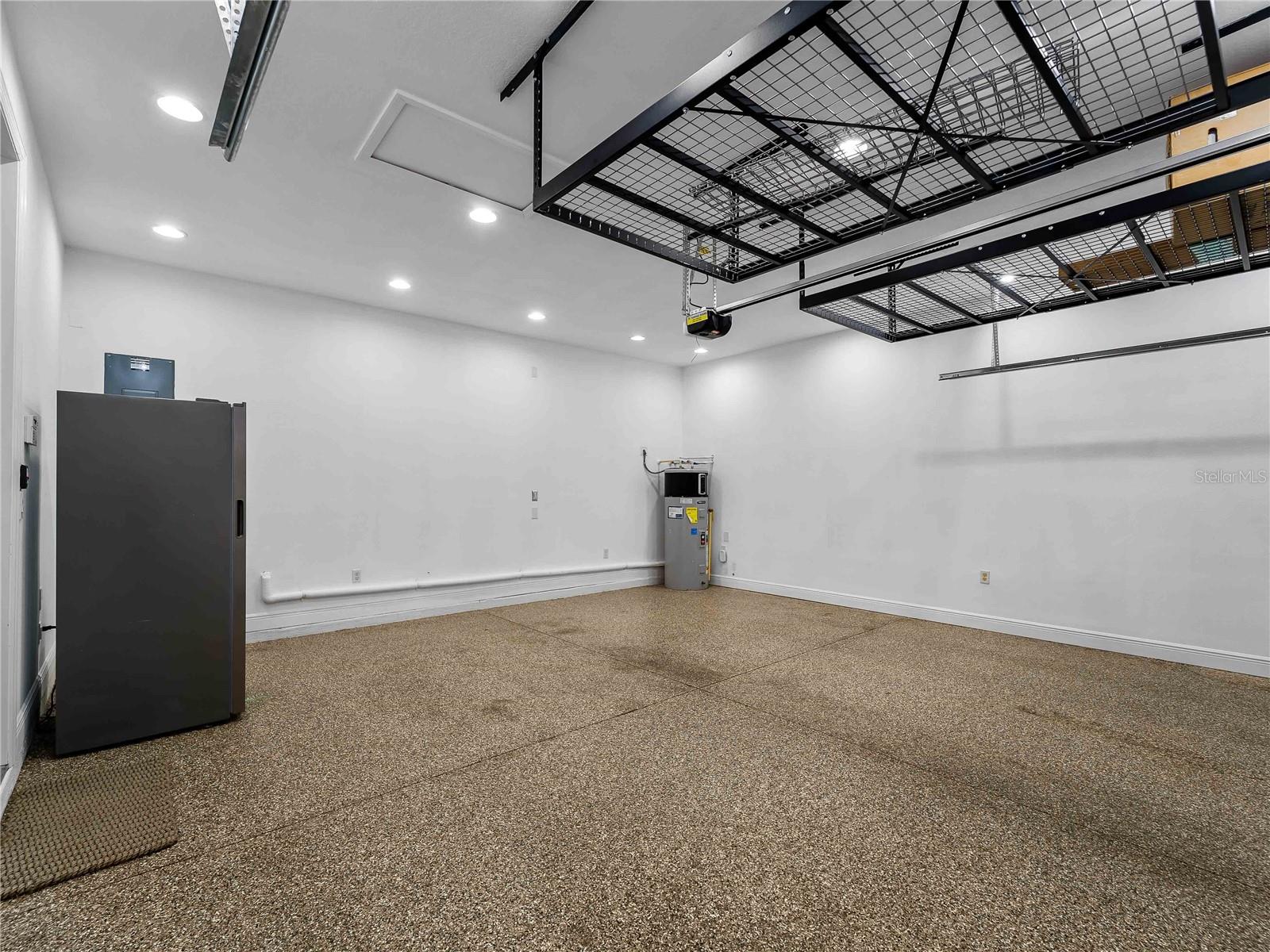 OAK HARBOUR - Residential